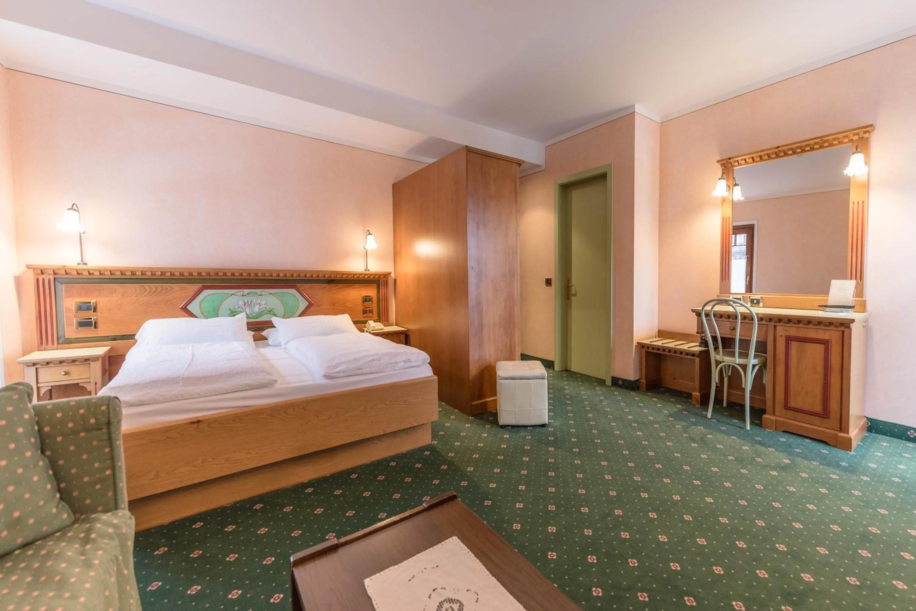 Bedroom, Bed in Hotel Ideal