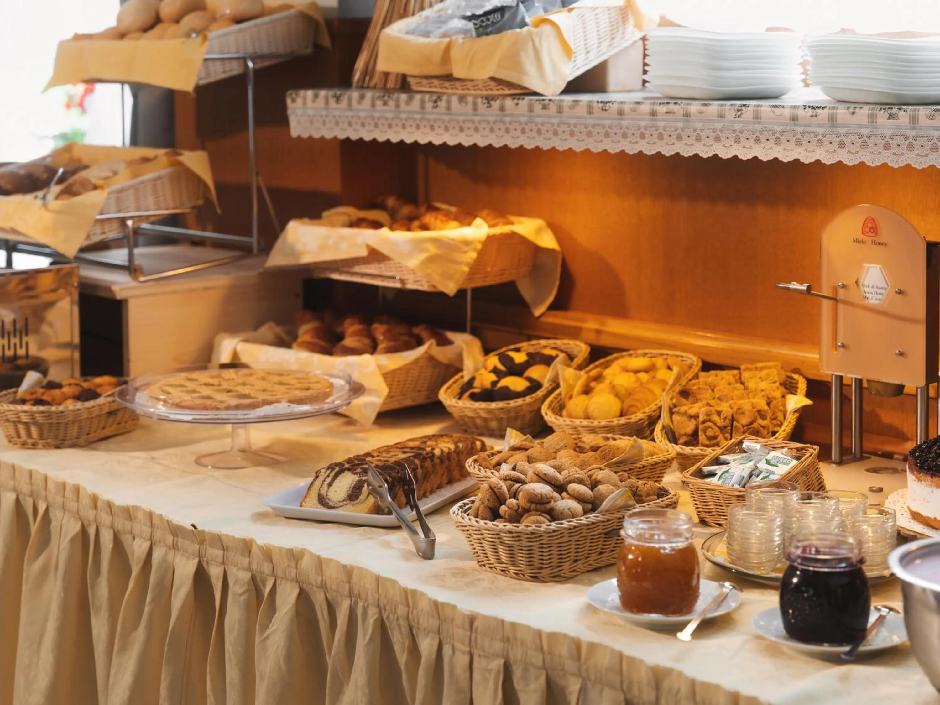 Breakfast in Hotel Villa Emma