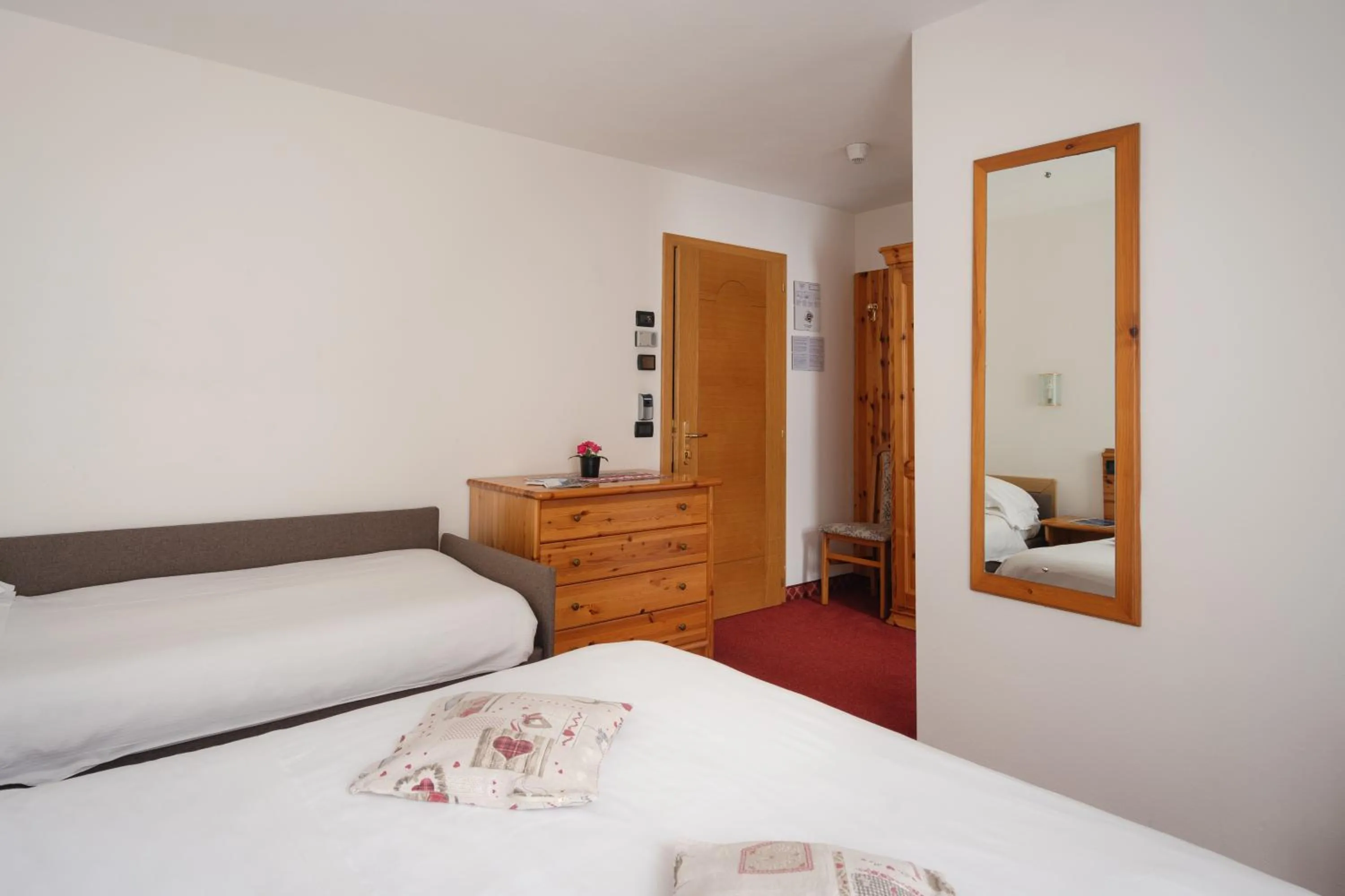 TV and multimedia, Bed in Hotel Villa Emma