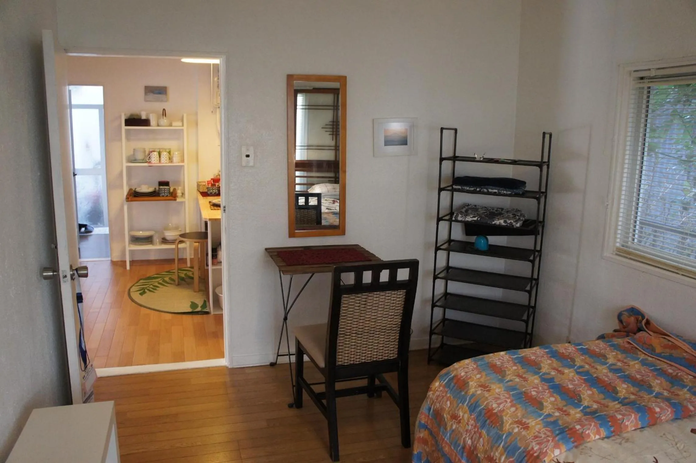 Bed in EMS Enoshima クラシックゲストハウス 寝室は個室 犬OK