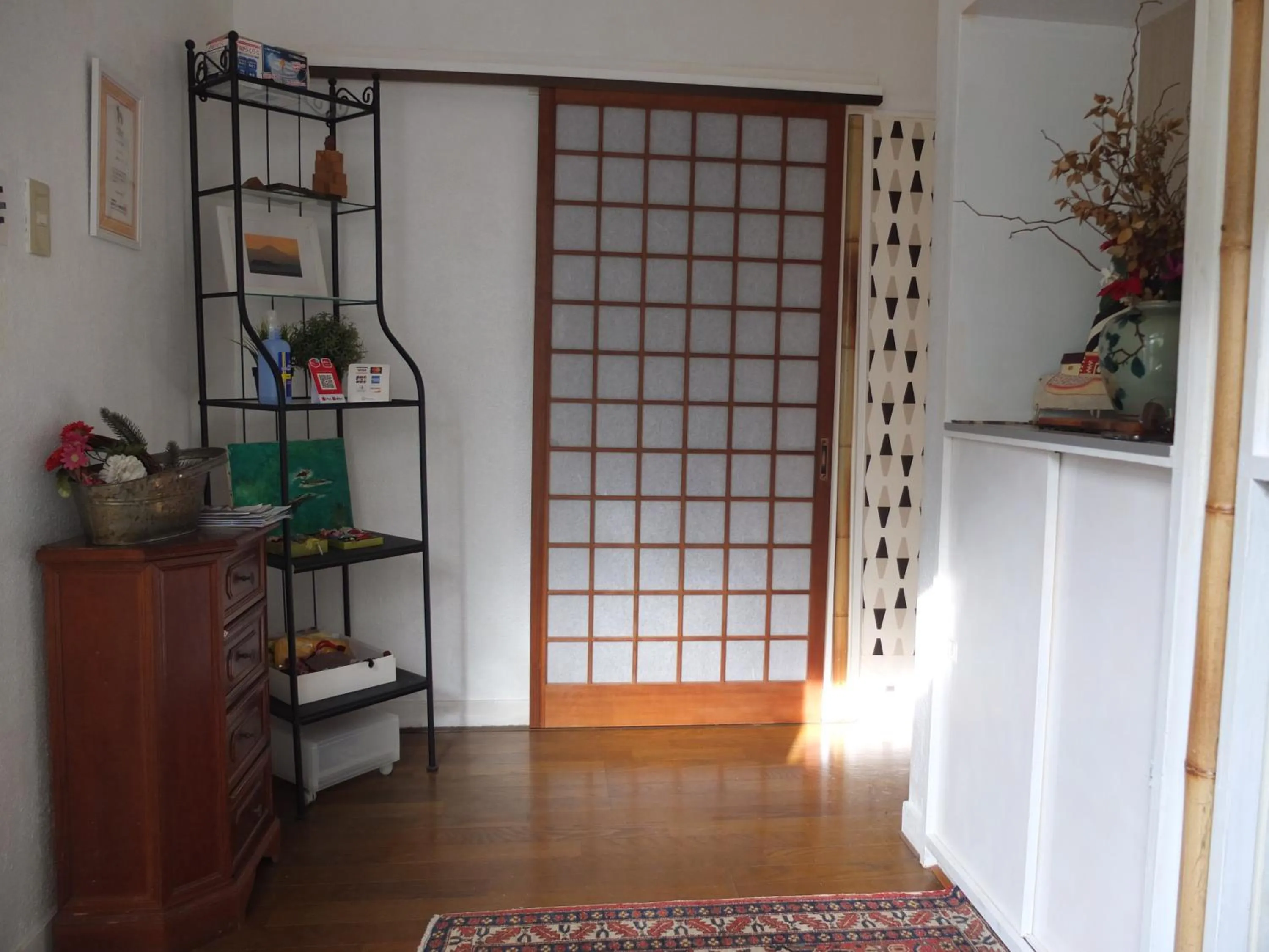 EMS Enoshima クラシックゲストハウス 寝室は個室 犬OK