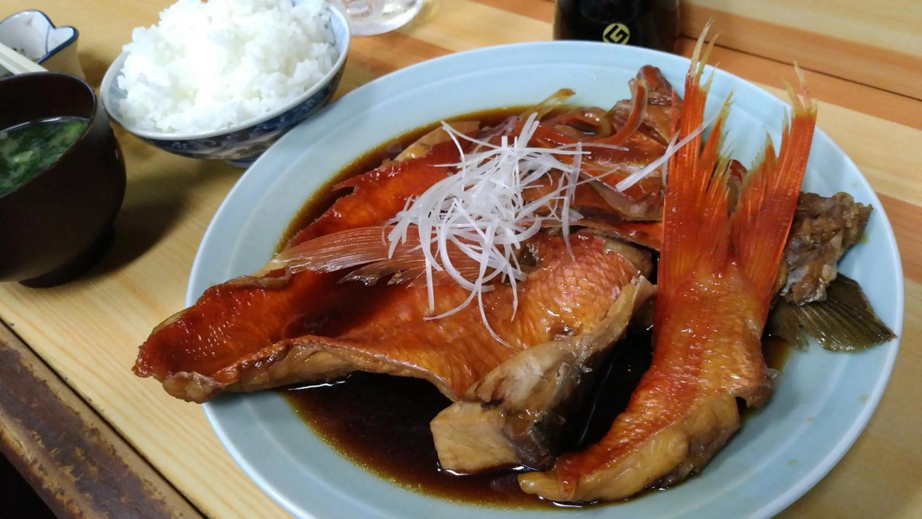 Restaurant/places to eat in EMS Enoshima クラシックゲストハウス 寝室は個室 犬OK