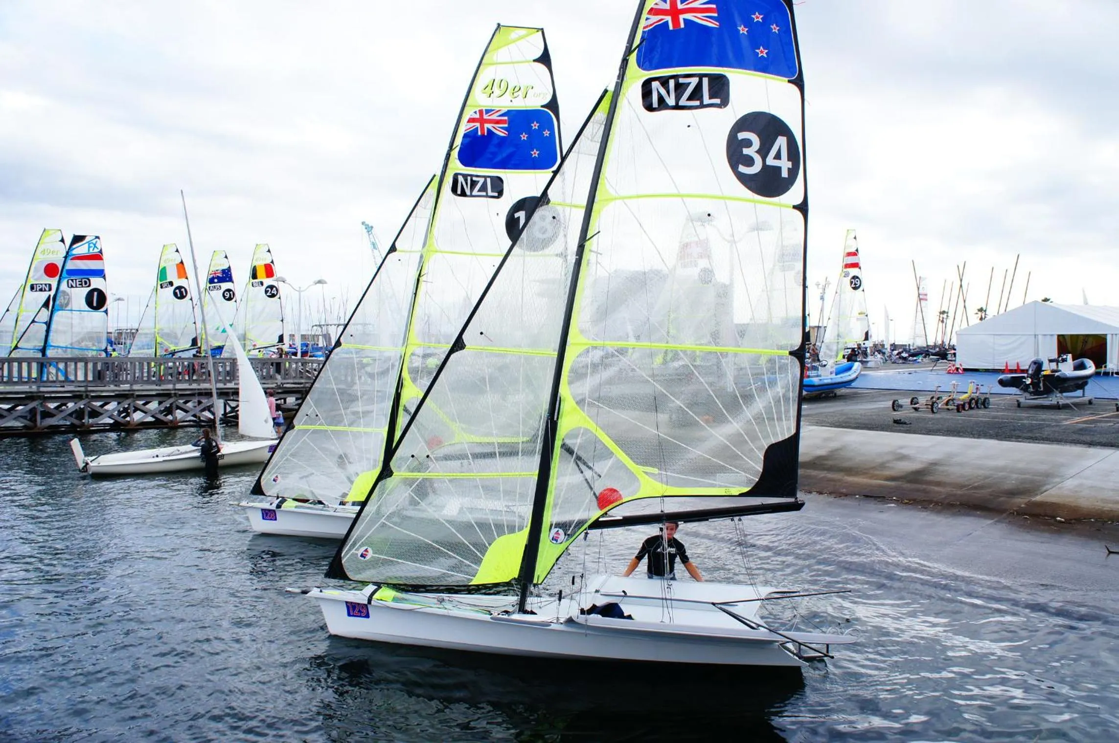 EMS Enoshima クラシックゲストハウス 寝室は個室 犬OK