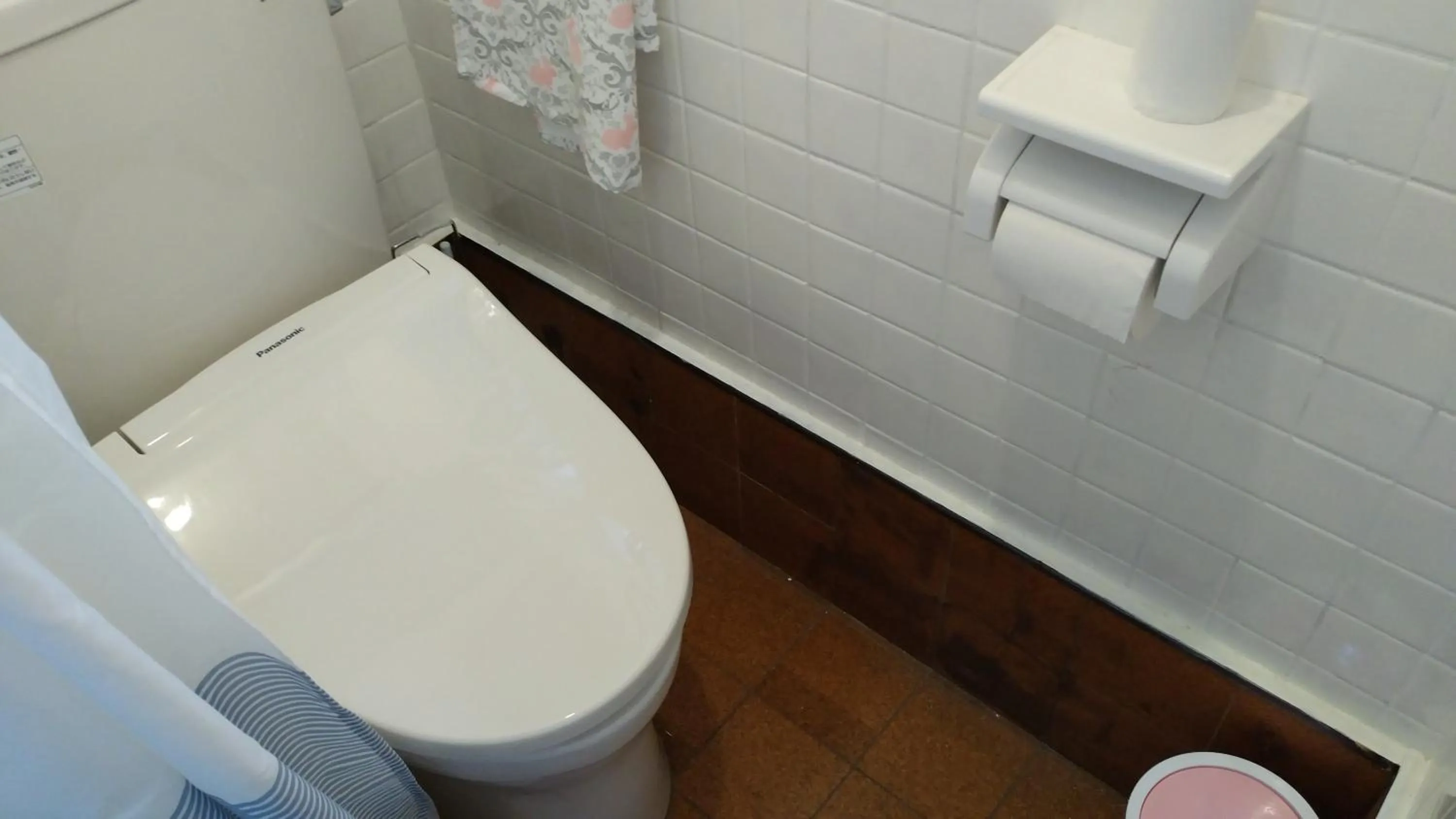 Toilet in EMS Enoshima クラシックゲストハウス 寝室は個室 犬OK