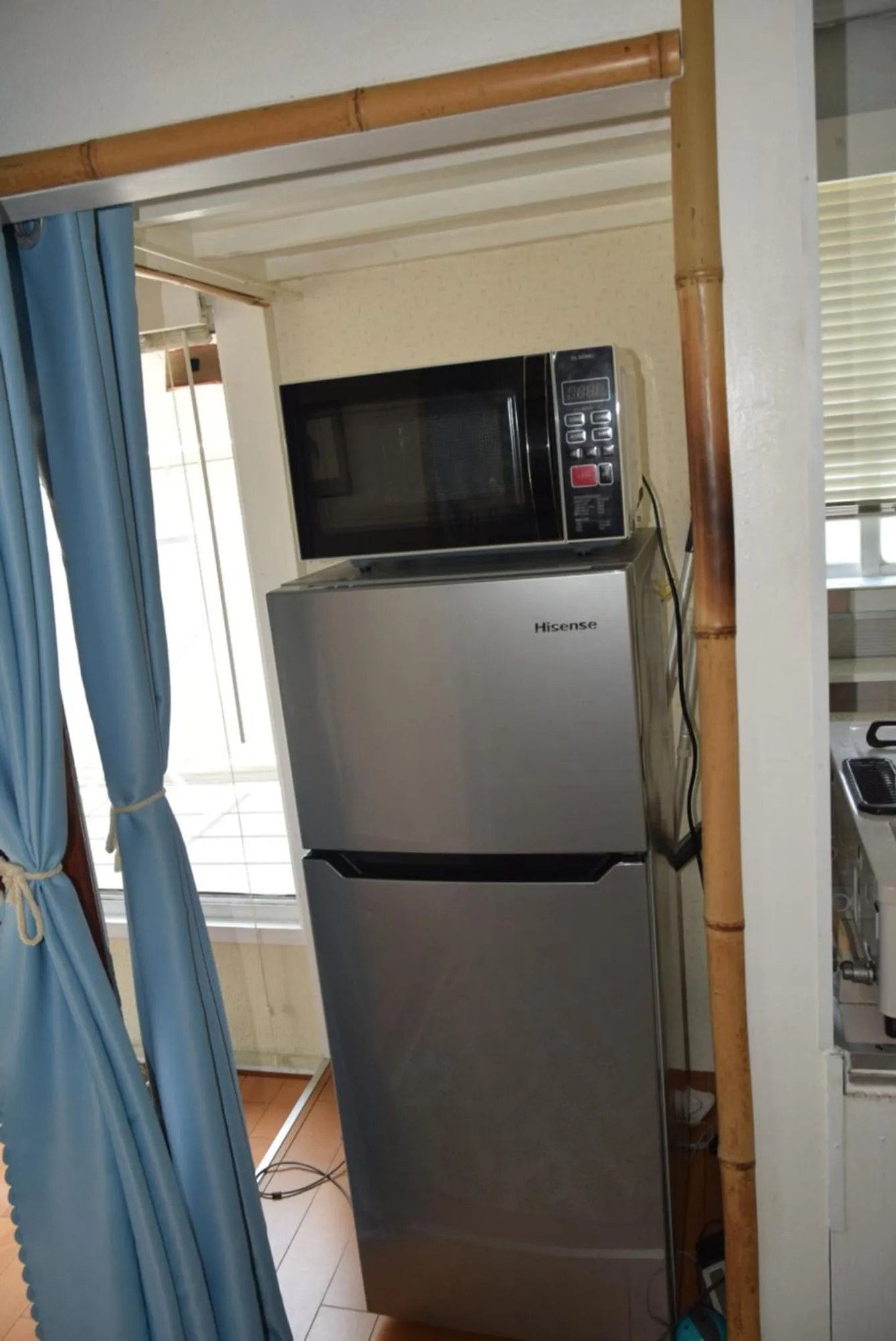 Kitchen or kitchenette in EMS Enoshima クラシックゲストハウス 寝室は個室 犬OK