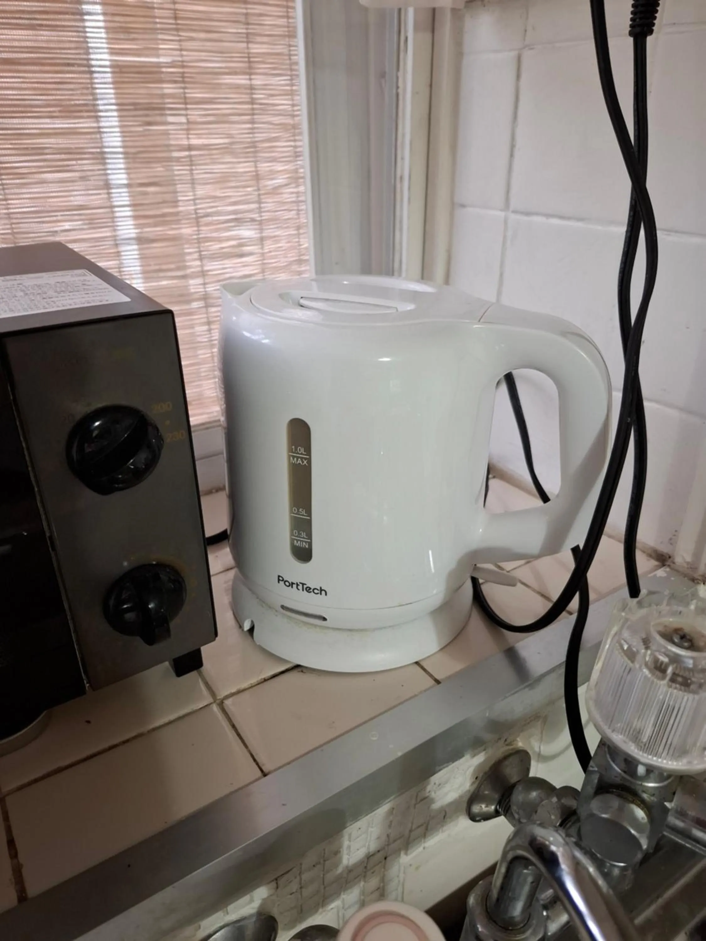 Coffee/tea facilities in EMS Enoshima クラシックゲストハウス 寝室は個室 犬OK