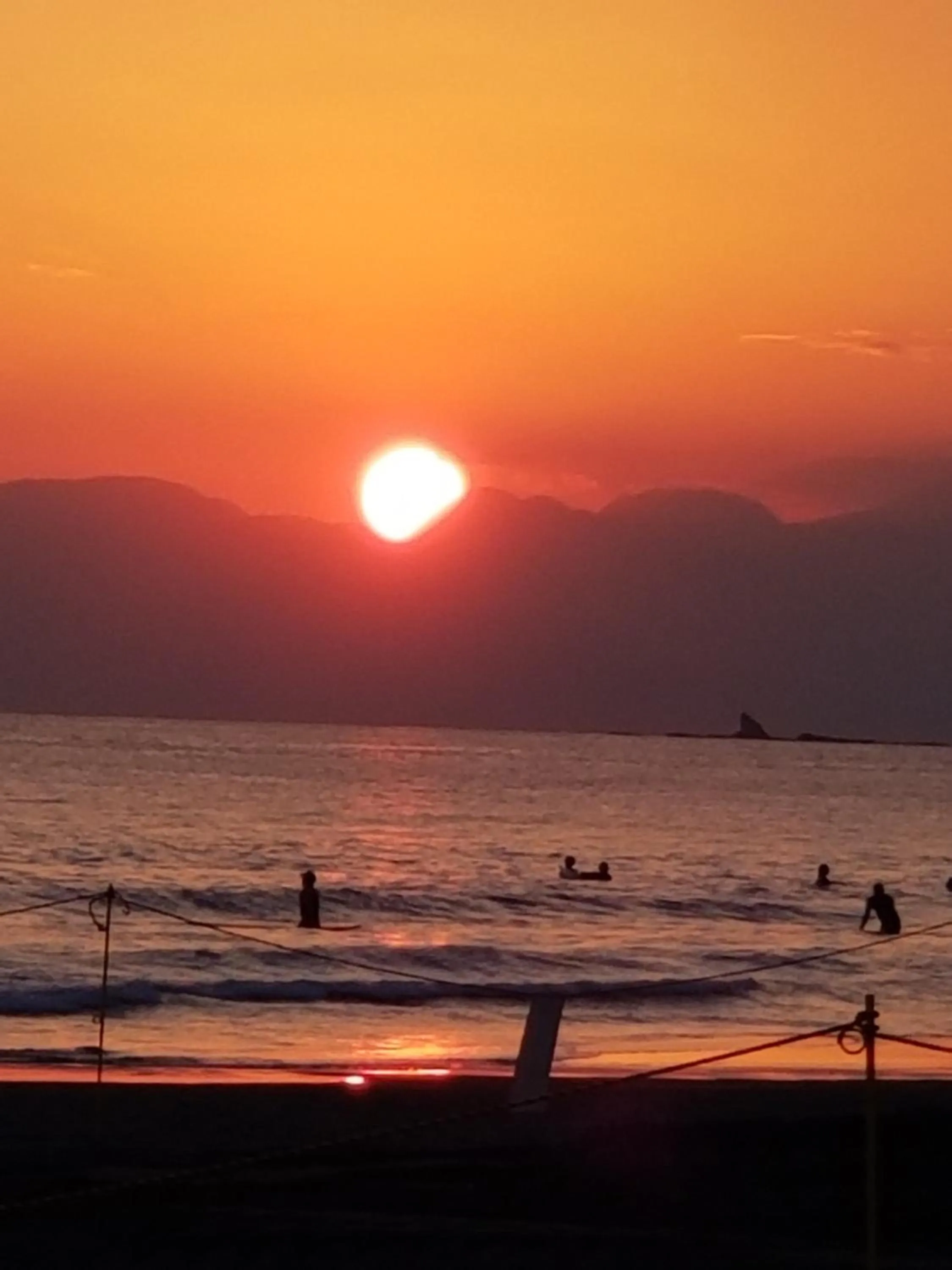 Beach in EMS Enoshima クラシックゲストハウス 寝室は個室 犬OK