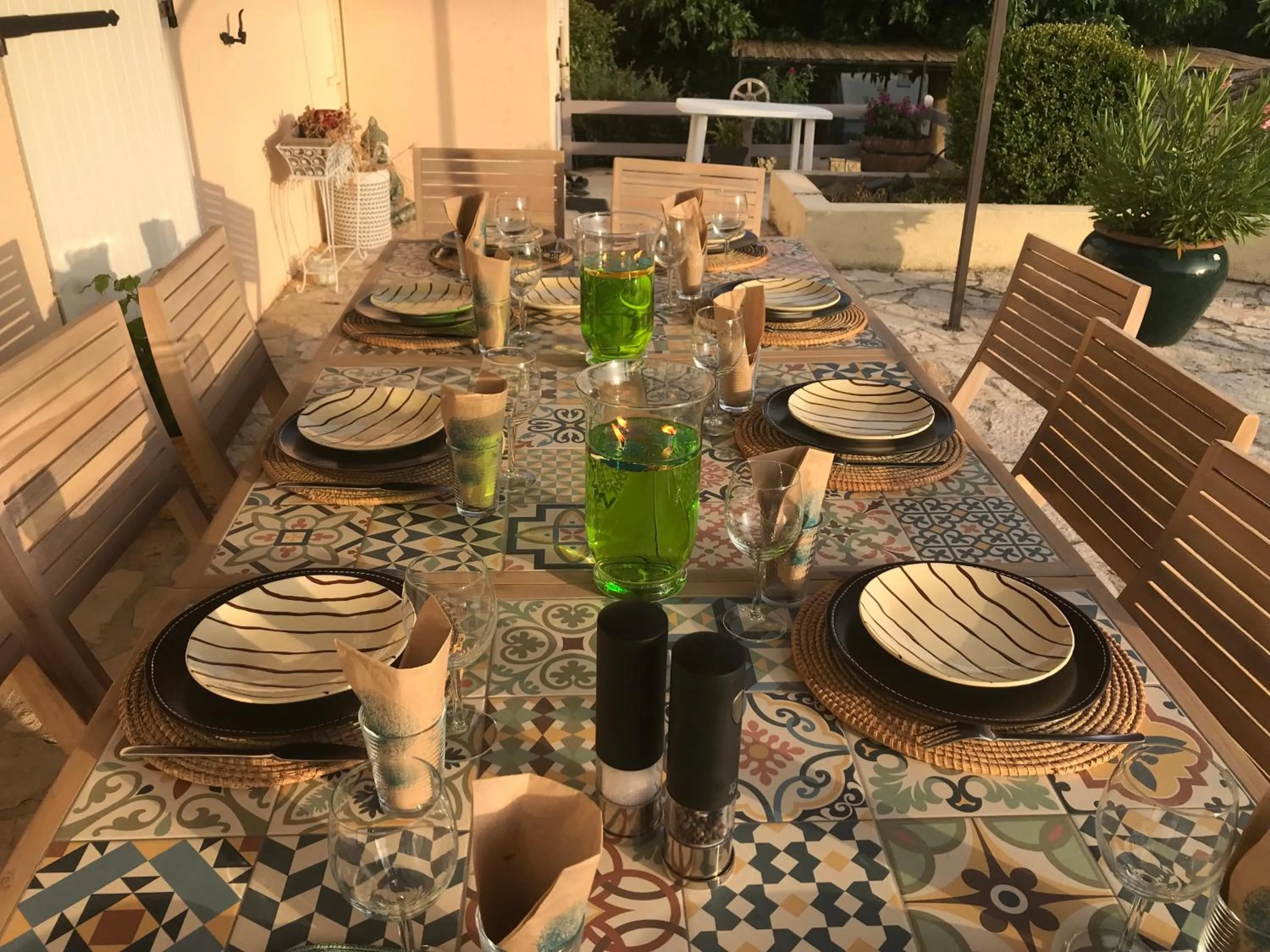Dining area in Villa QUINISSOLE
