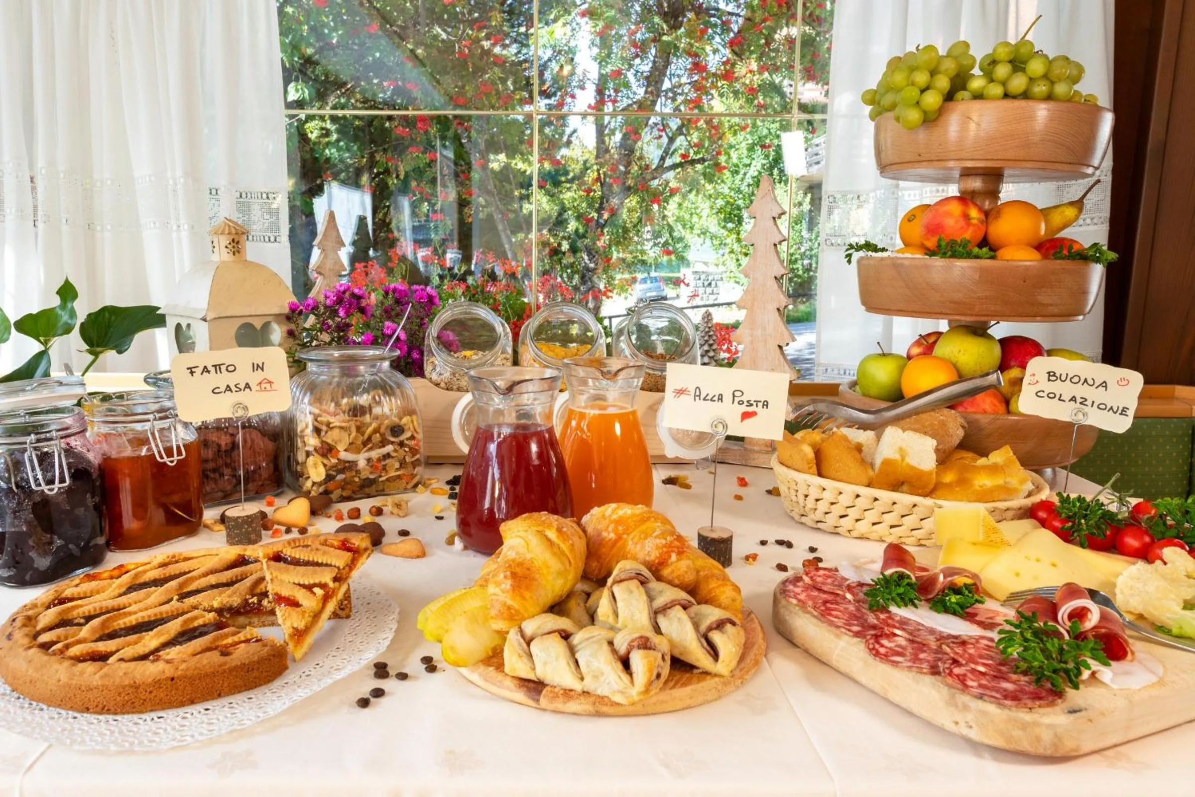 Food and drinks in Albergo alla Posta