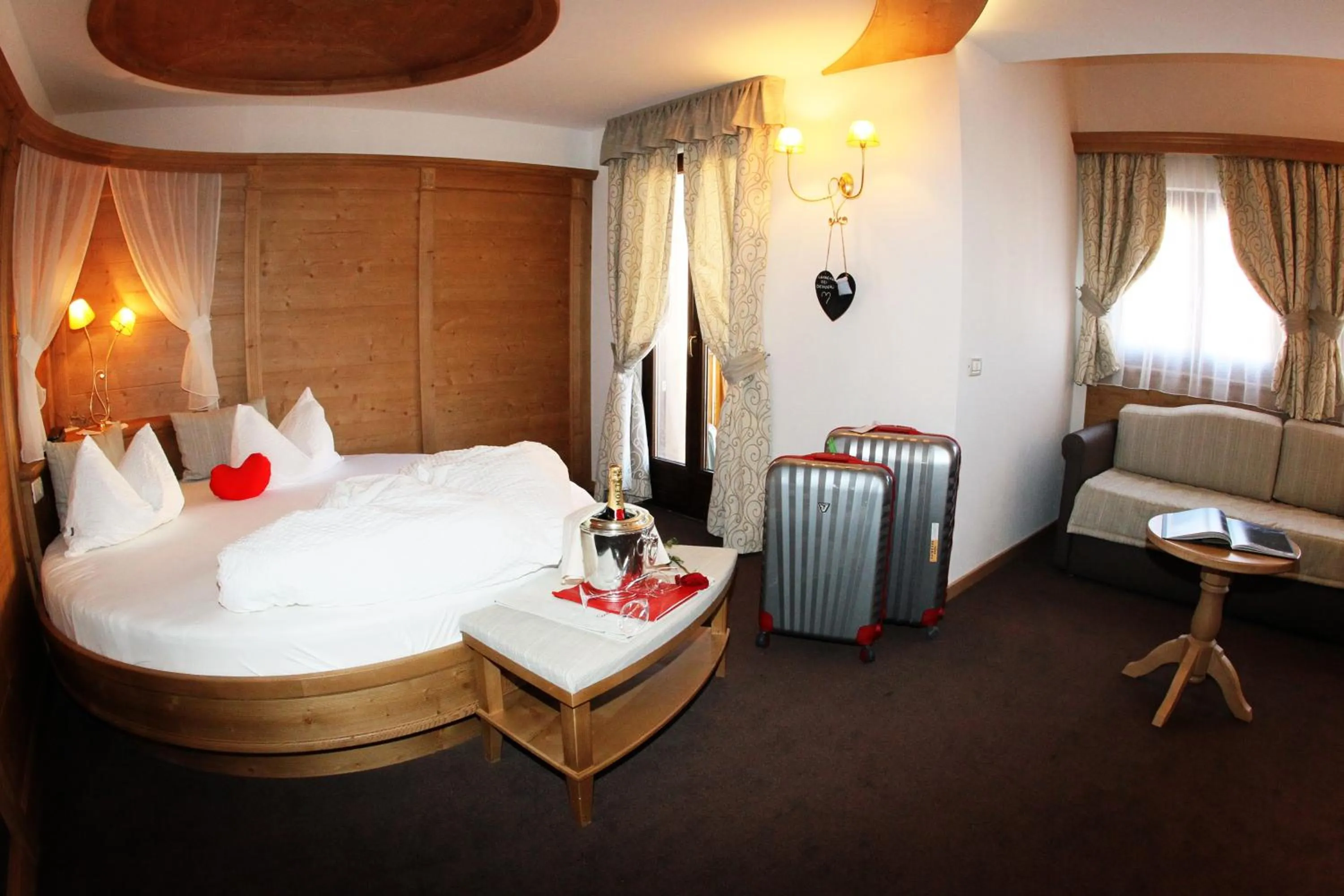 Bed in Cavallino Lovely Hotel