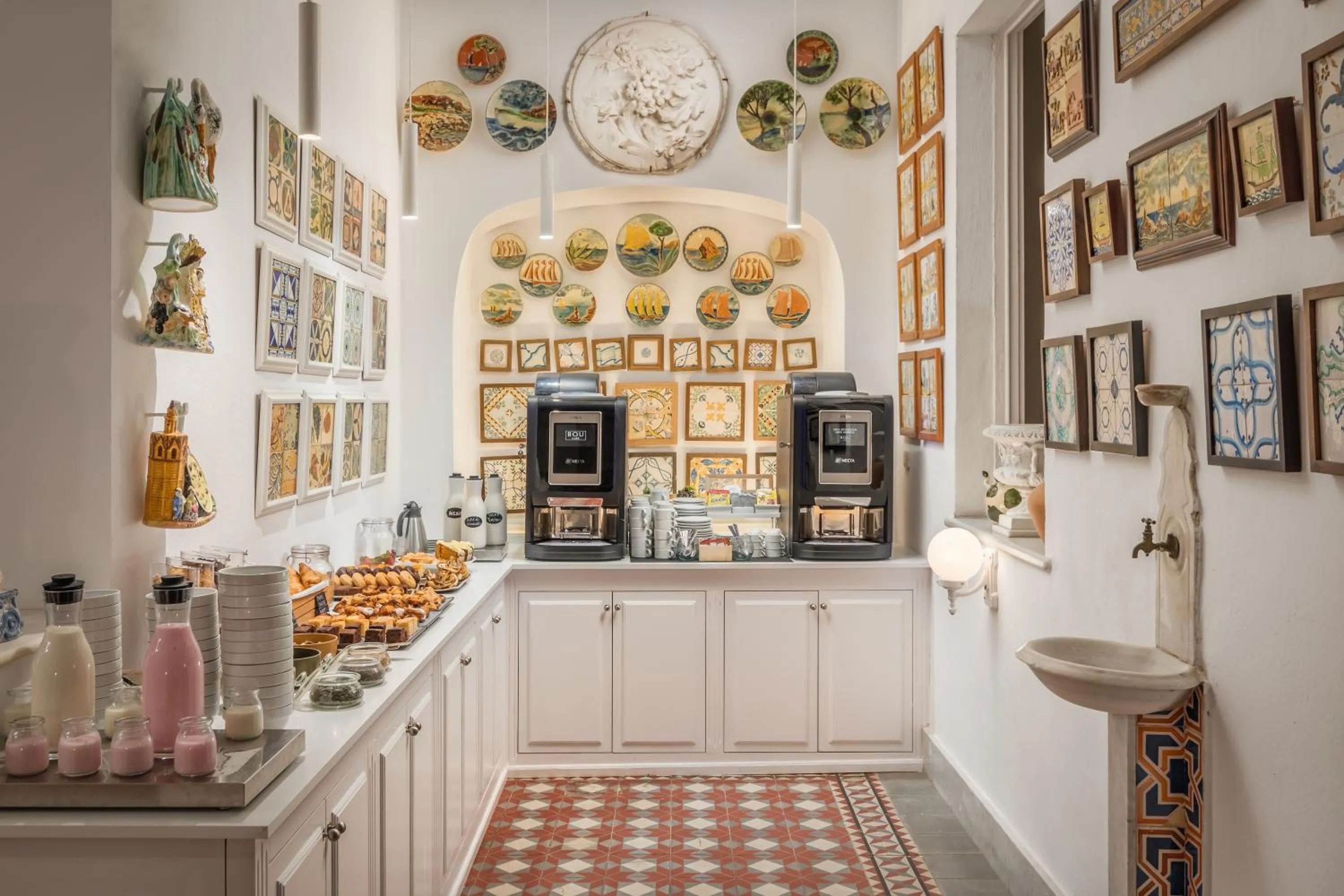 Buffet breakfast in Hotel Medium Romantic