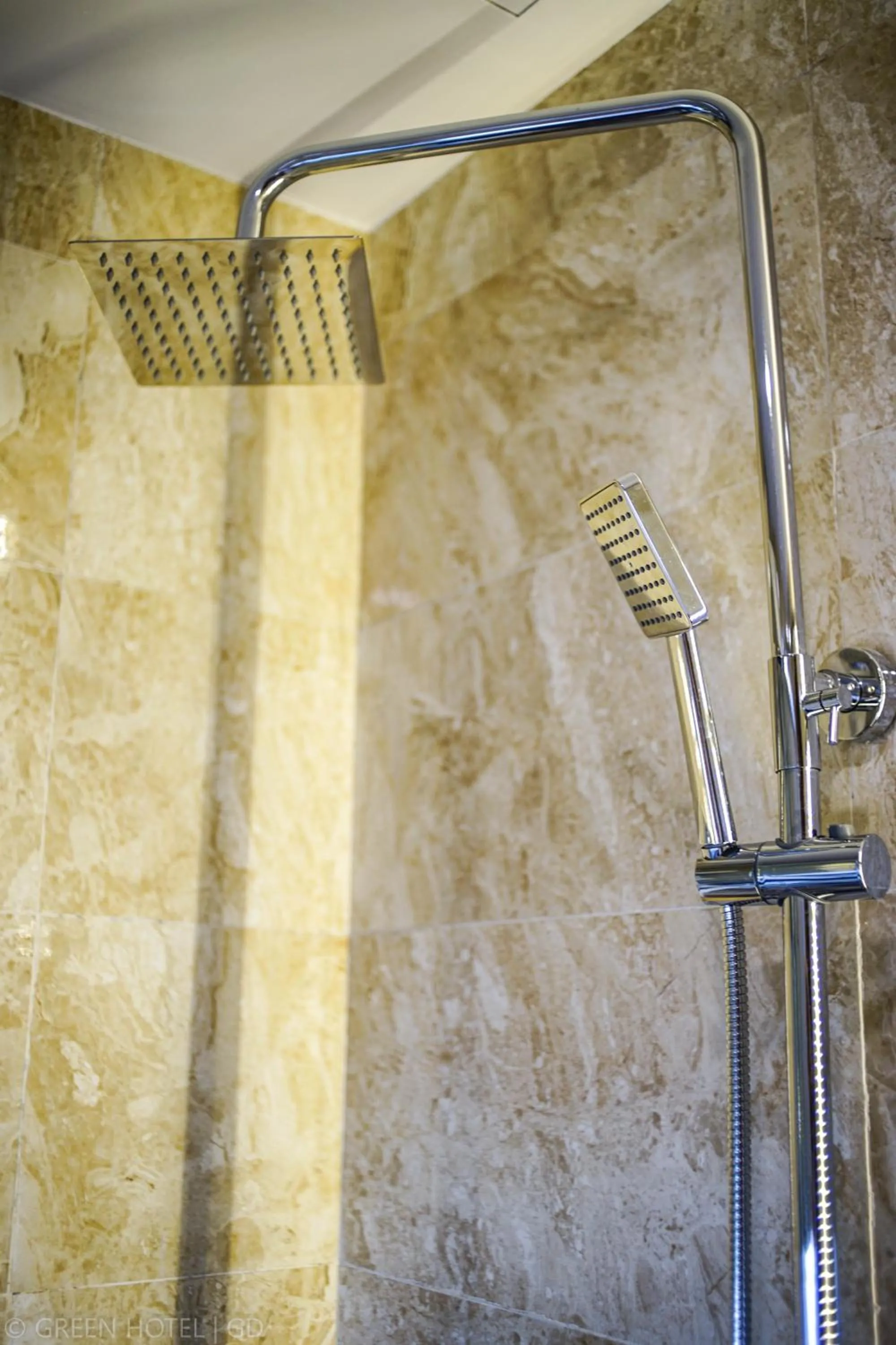 Shower in Green Hadong Hotel