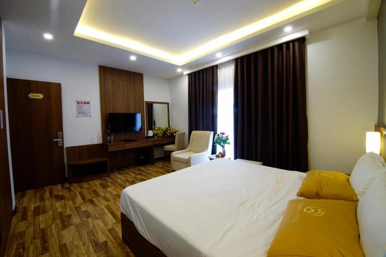 Photo of the whole room, Bed in Green Hadong Hotel