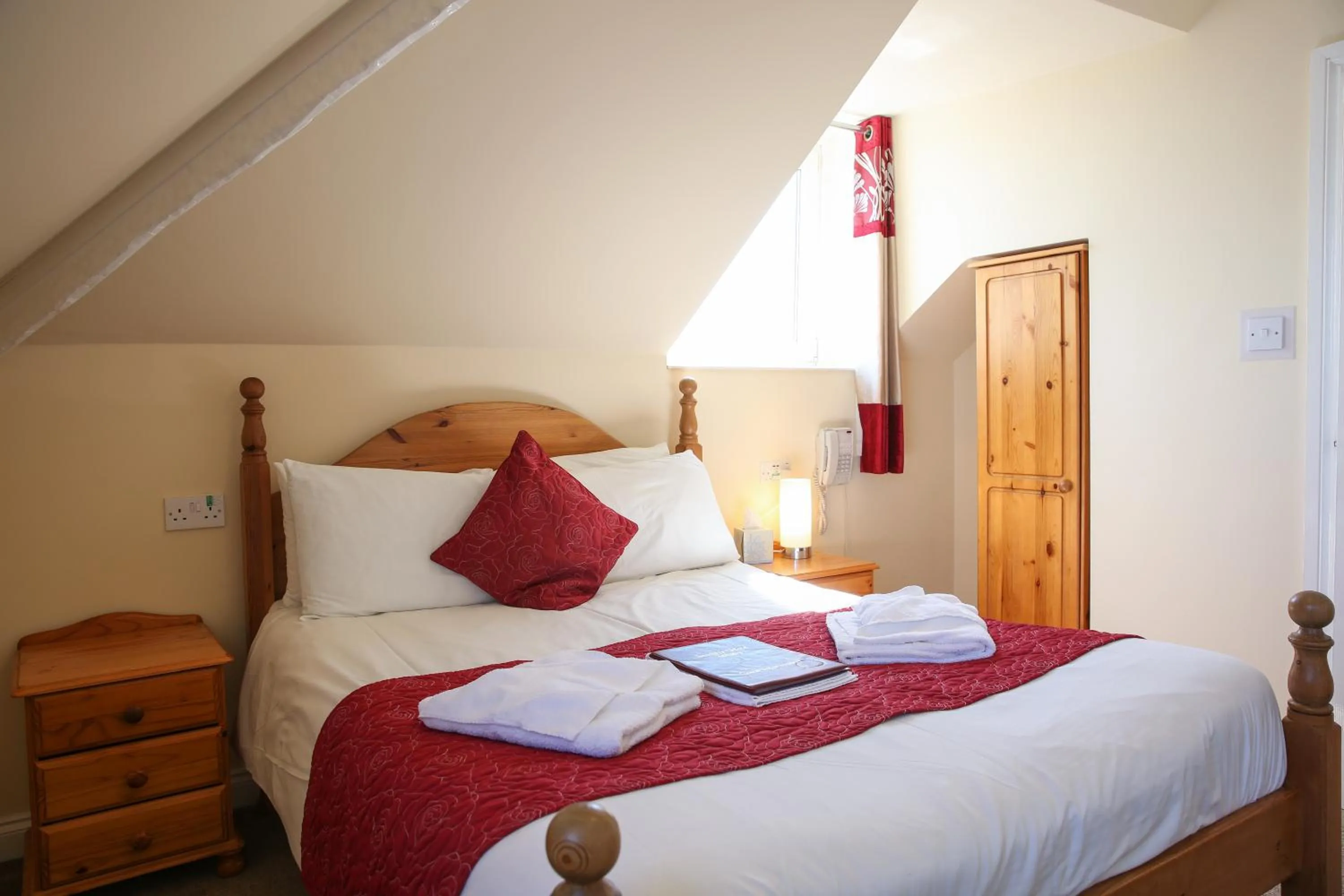 Bed in The Seacliffe - Whitby