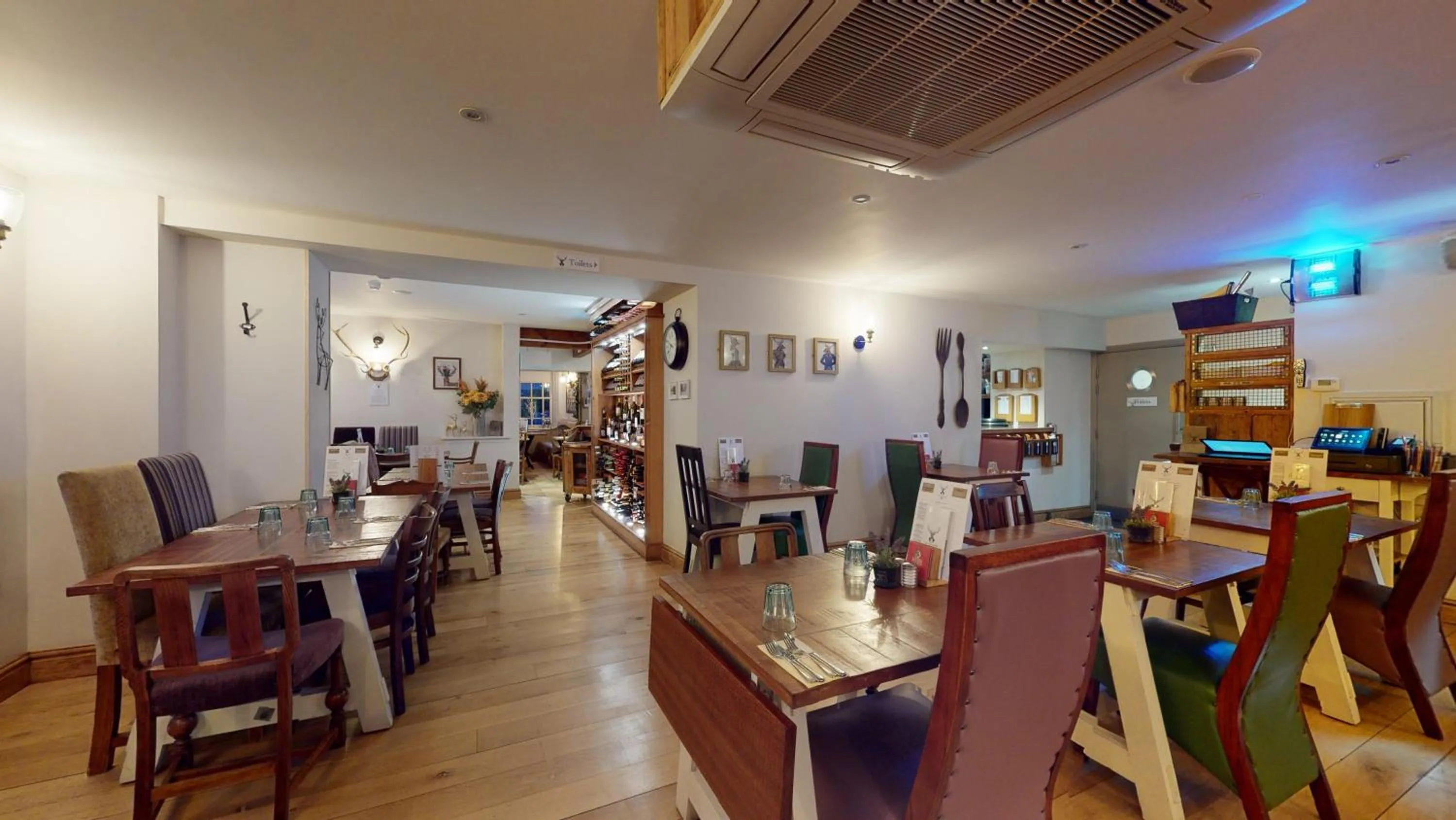 Restaurant/places to eat in The Devonshire Arms
