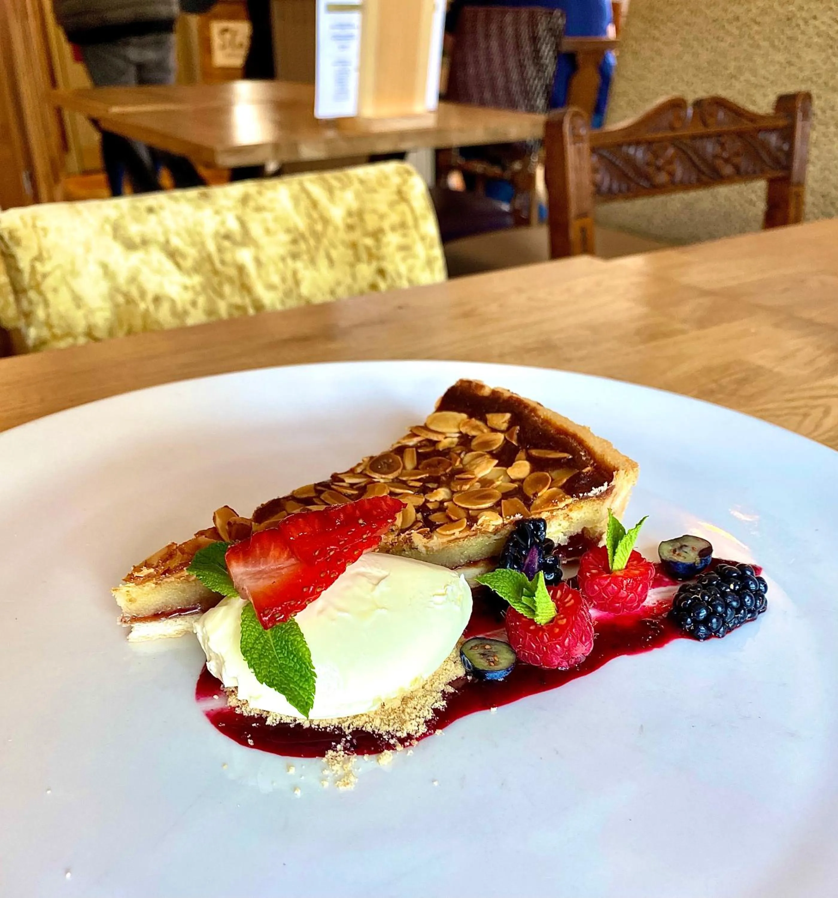 Food and drinks in The Devonshire Arms