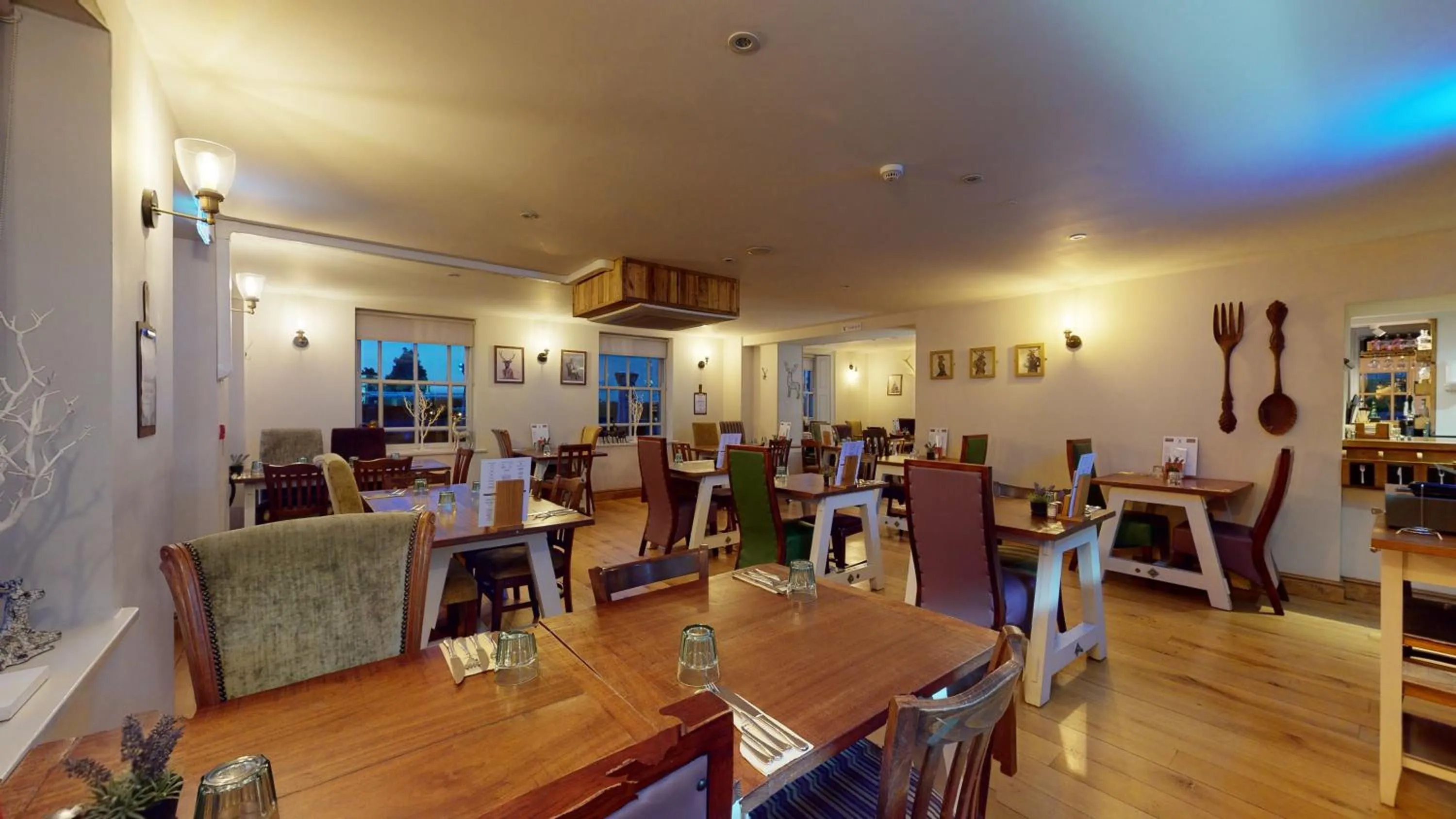 Restaurant/places to eat in The Devonshire Arms