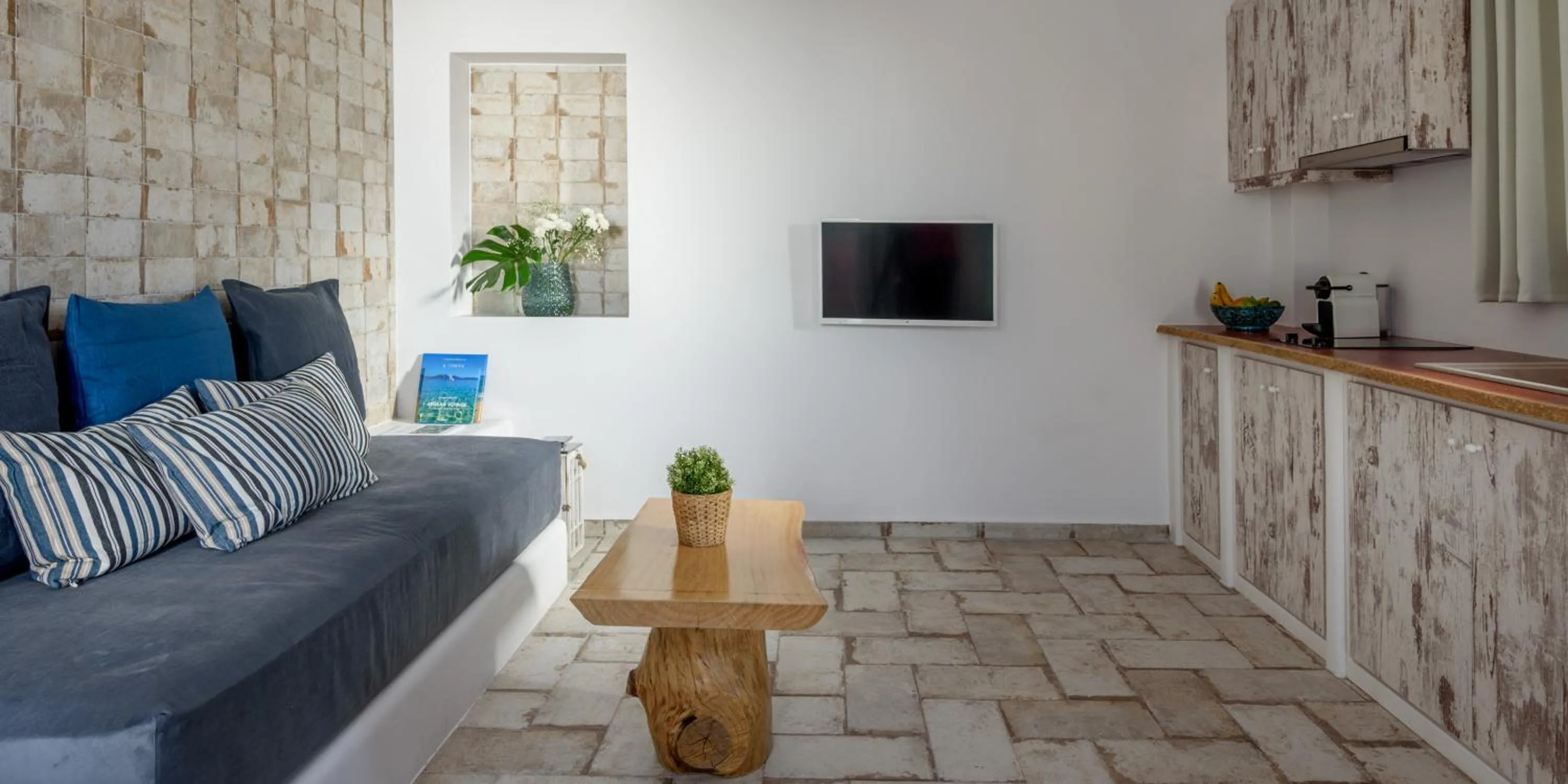 Living room in Elia Residences Santorini