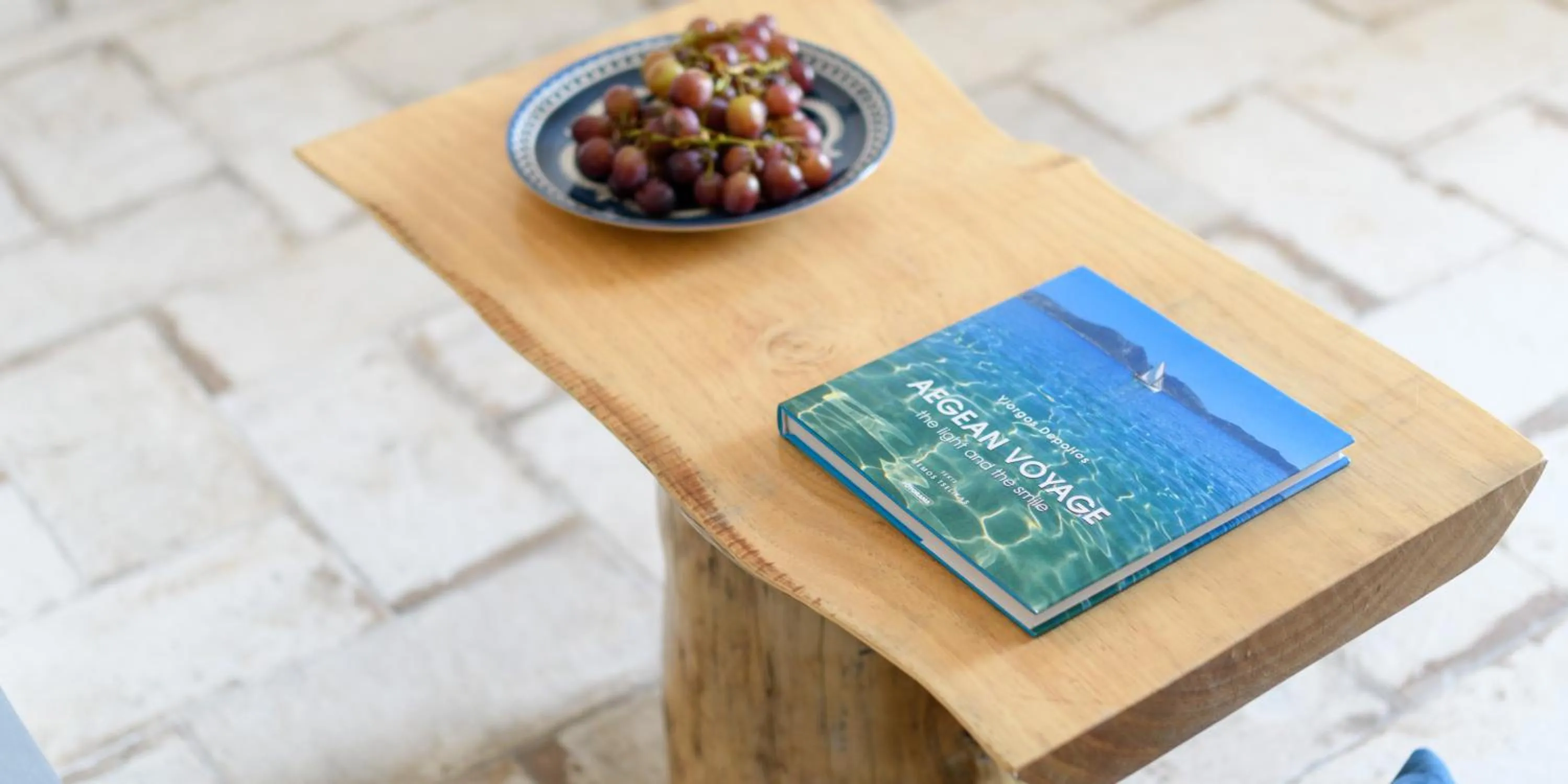 Living room in Elia Residences Santorini