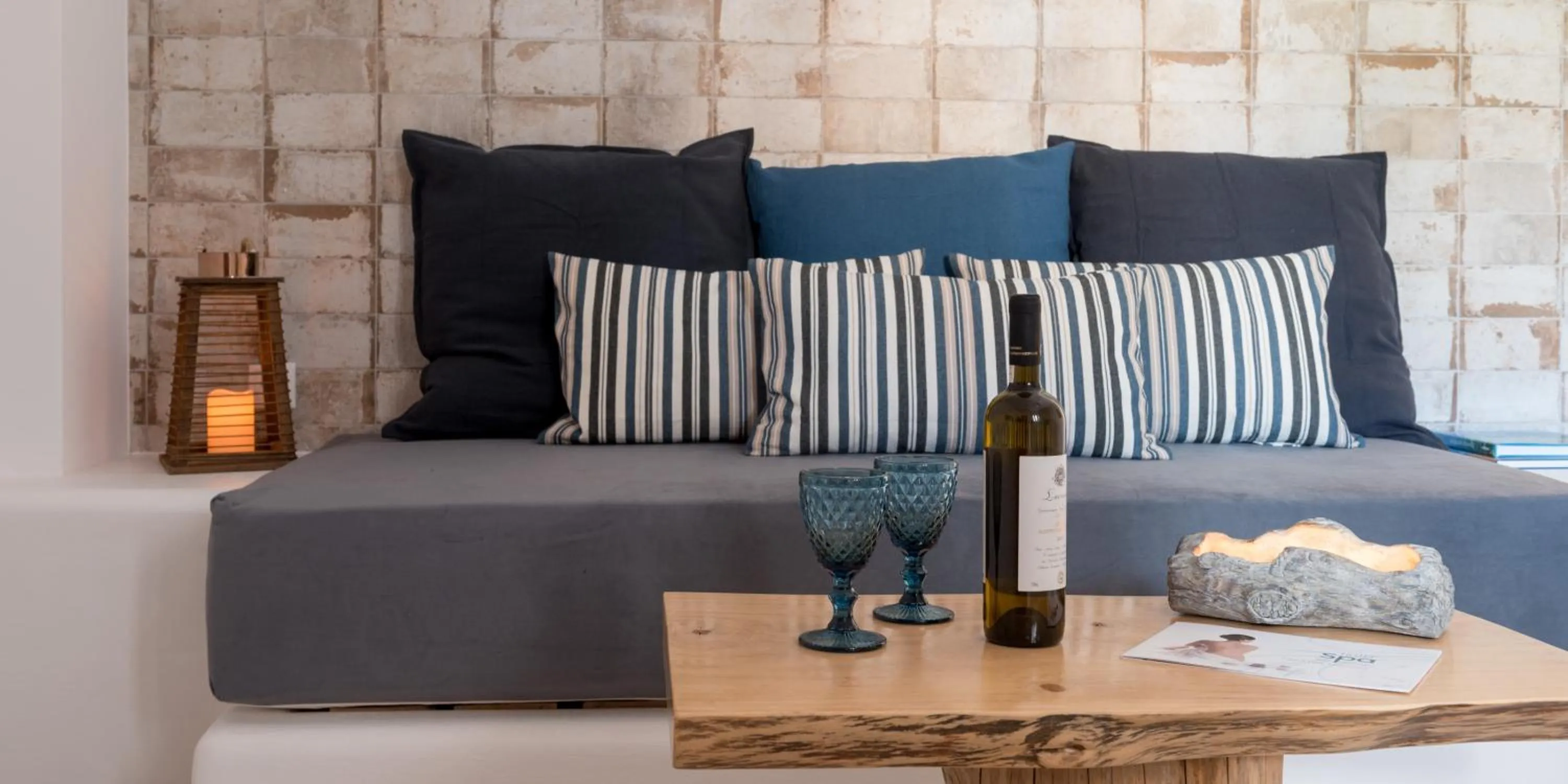 Living room in Elia Residences Santorini