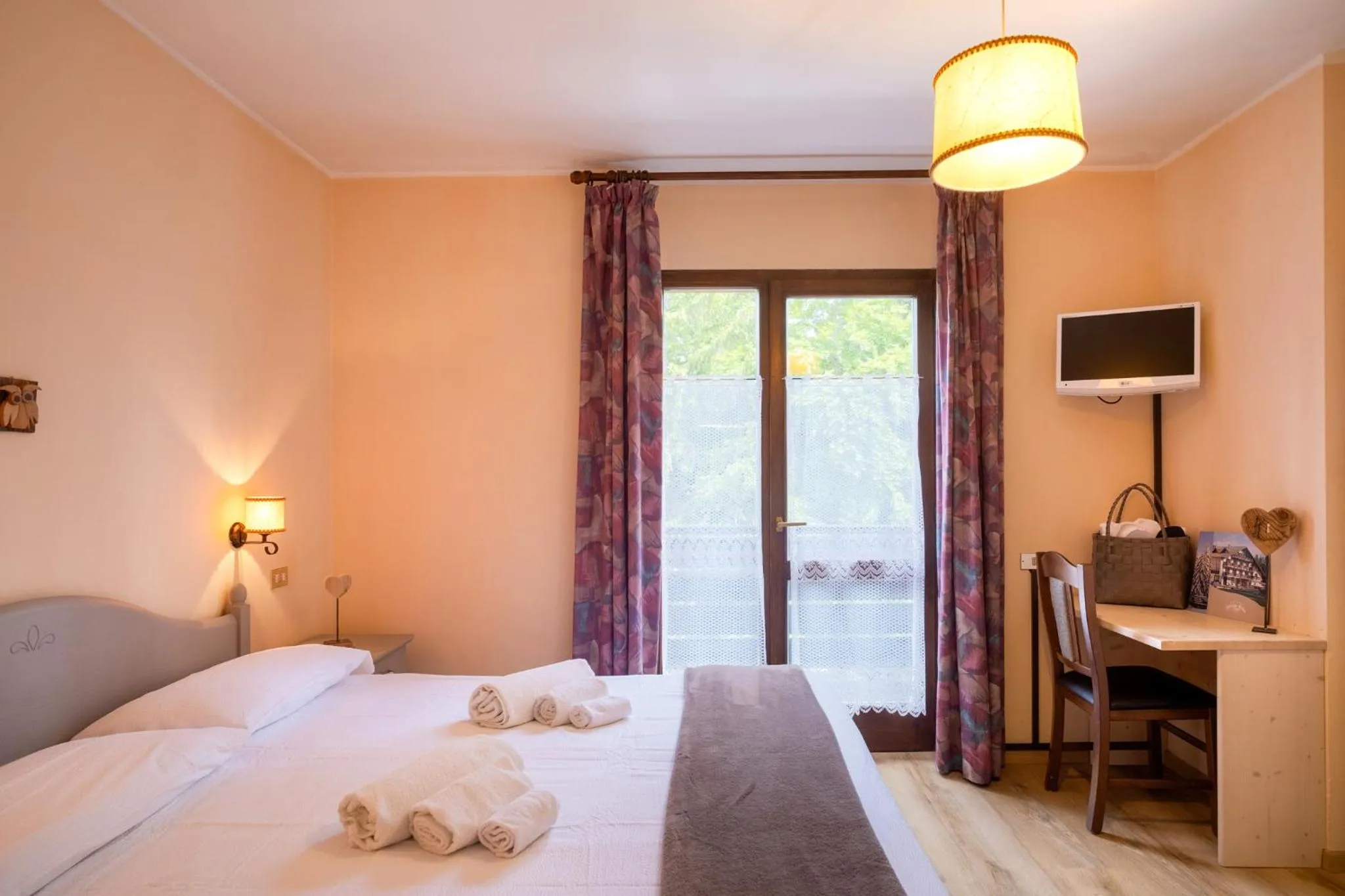 Bed in Hotel Piccola Baita