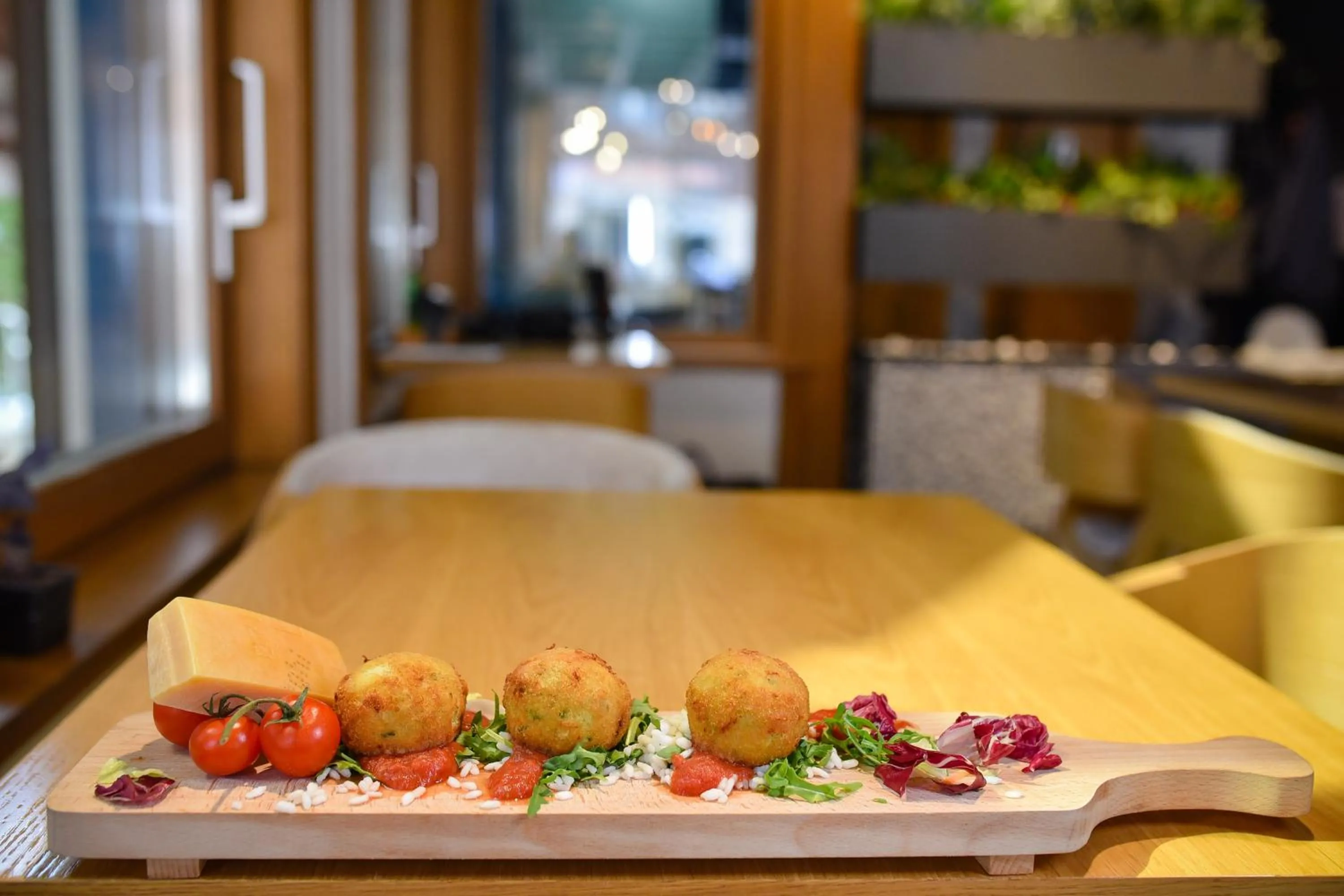 Restaurant/places to eat in Central Inn