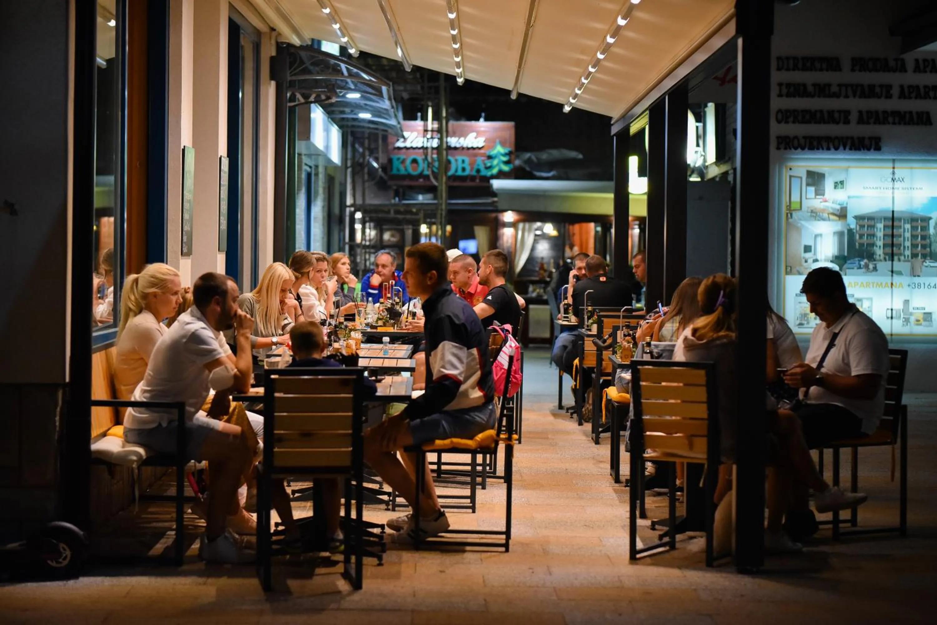 Restaurant/places to eat in Central Inn