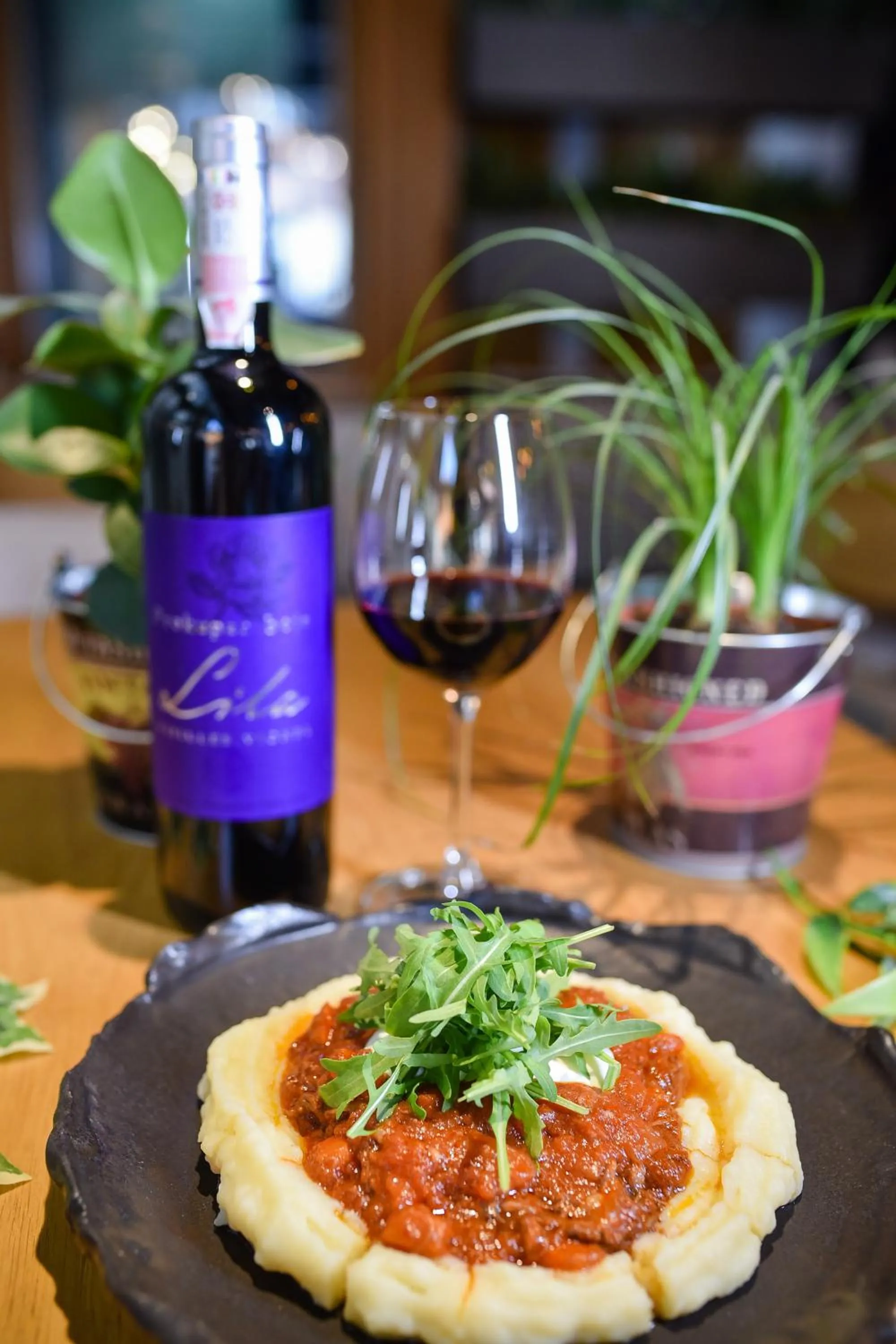 Restaurant/places to eat in Central Inn