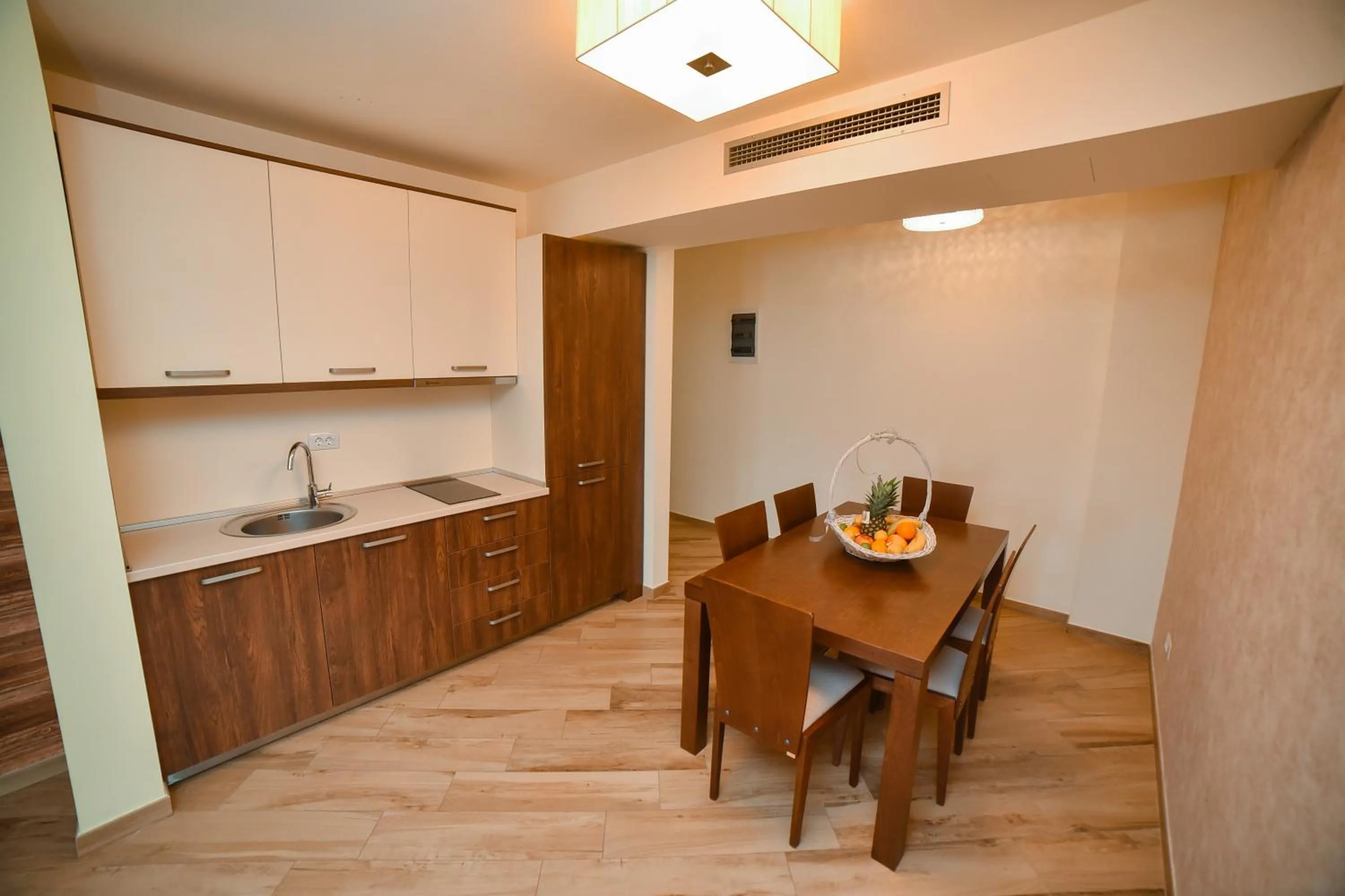 Kitchen or kitchenette in Central Inn
