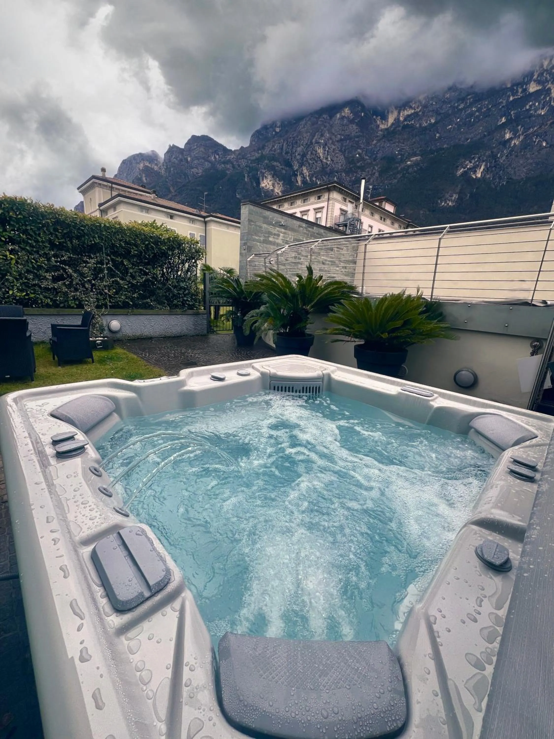 Hot Tub in Residence Alle Palme