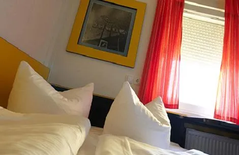 Bed in Motel Pelikan