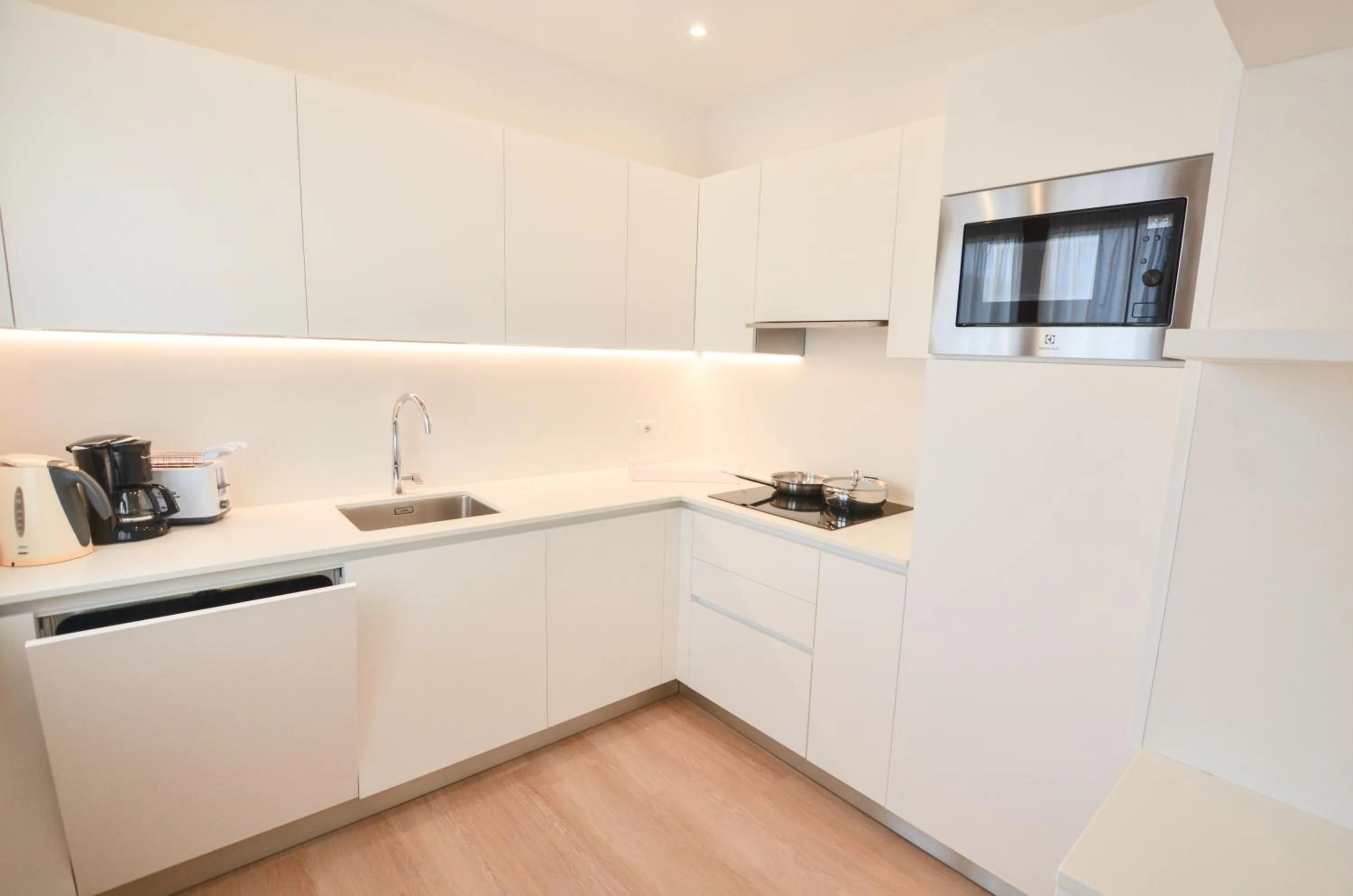 kitchen in Villa Phoenix - Lake Apartments