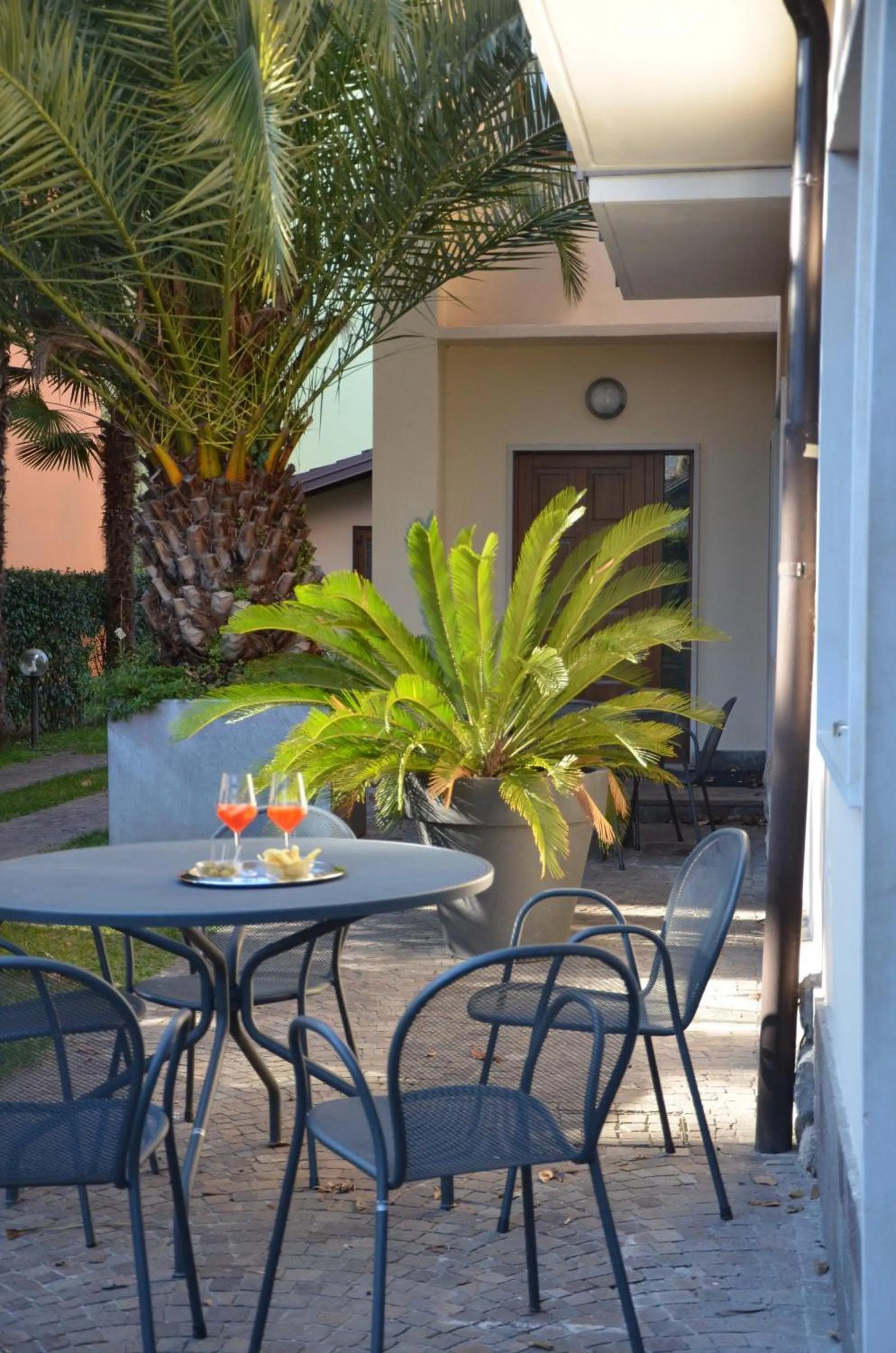 Garden in Villa Phoenix - Lake Apartments