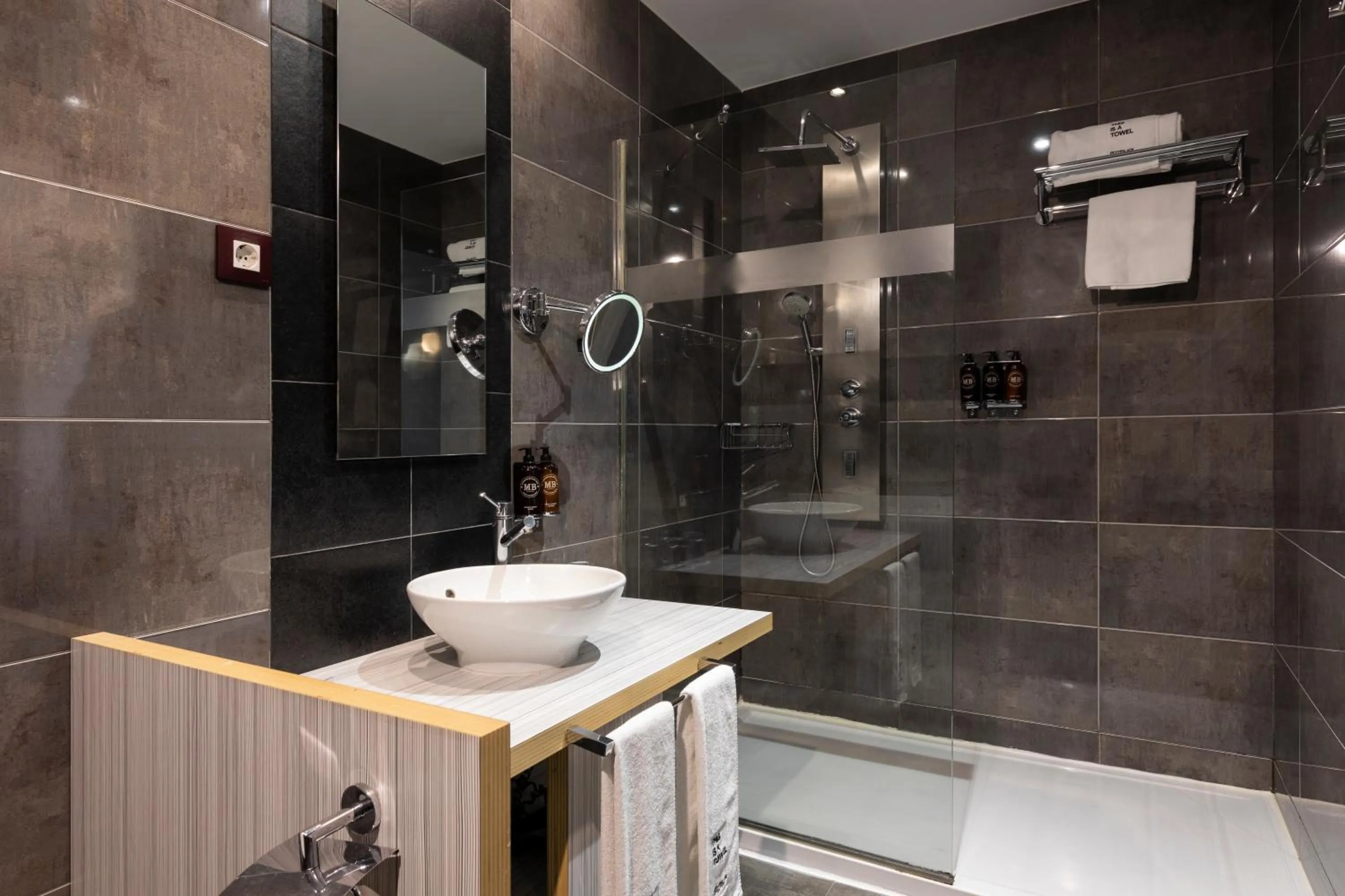 Bathroom in Petit Palace Santa Bárbara