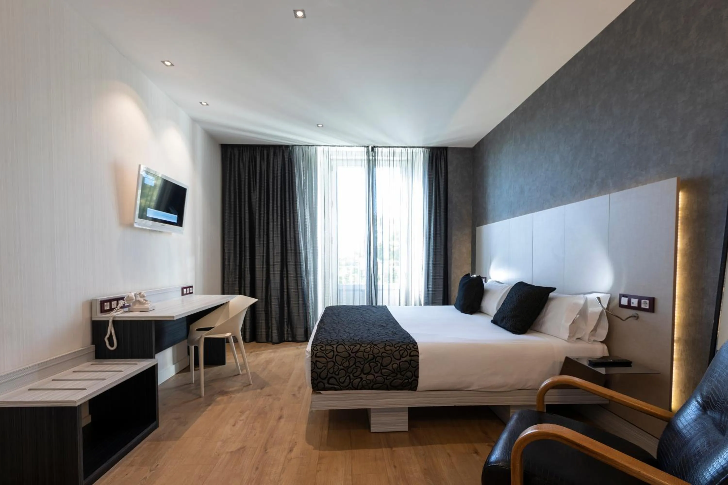 Bedroom, Bed in Petit Palace Santa Bárbara