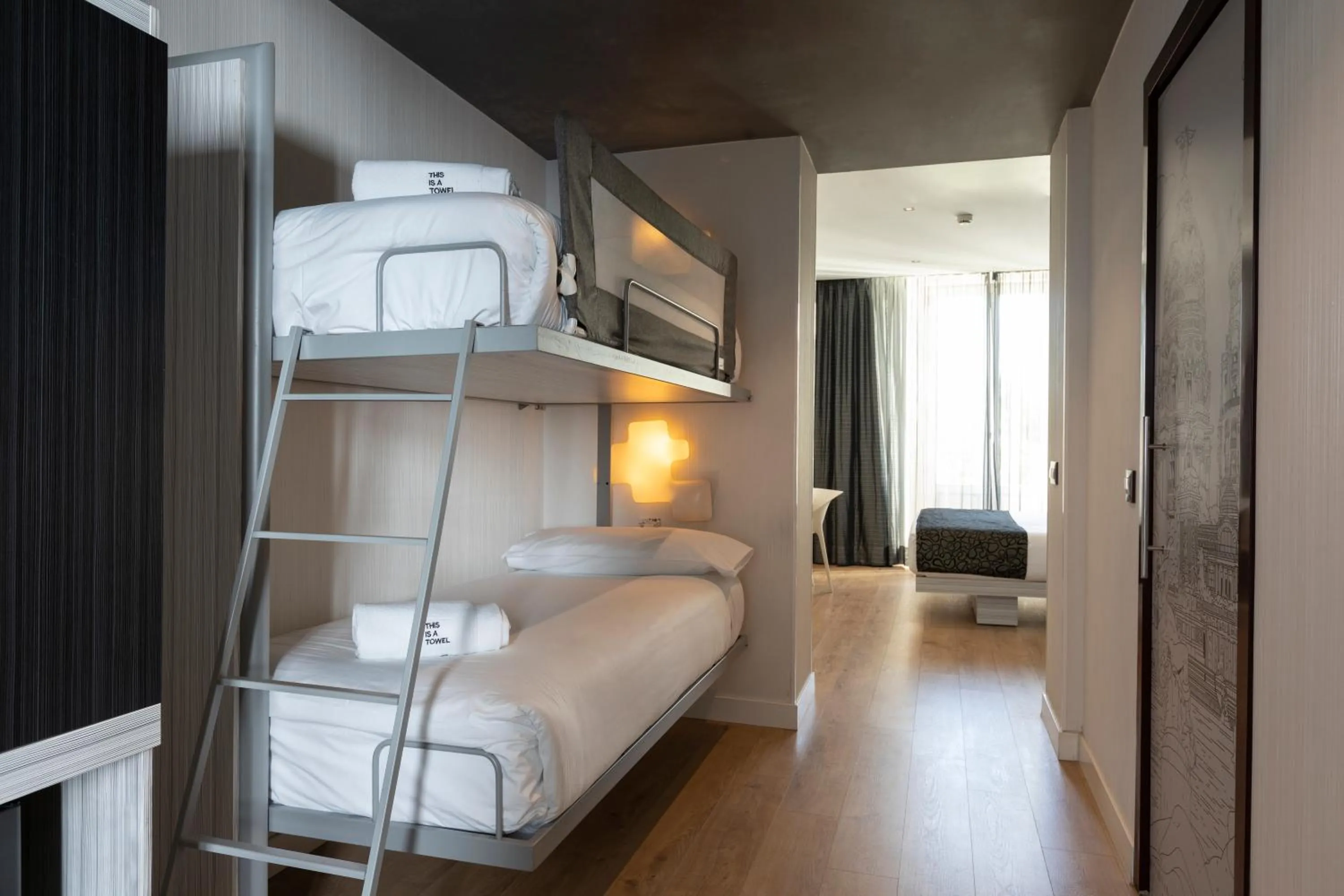 bunk bed, Bed in Petit Palace Santa Bárbara