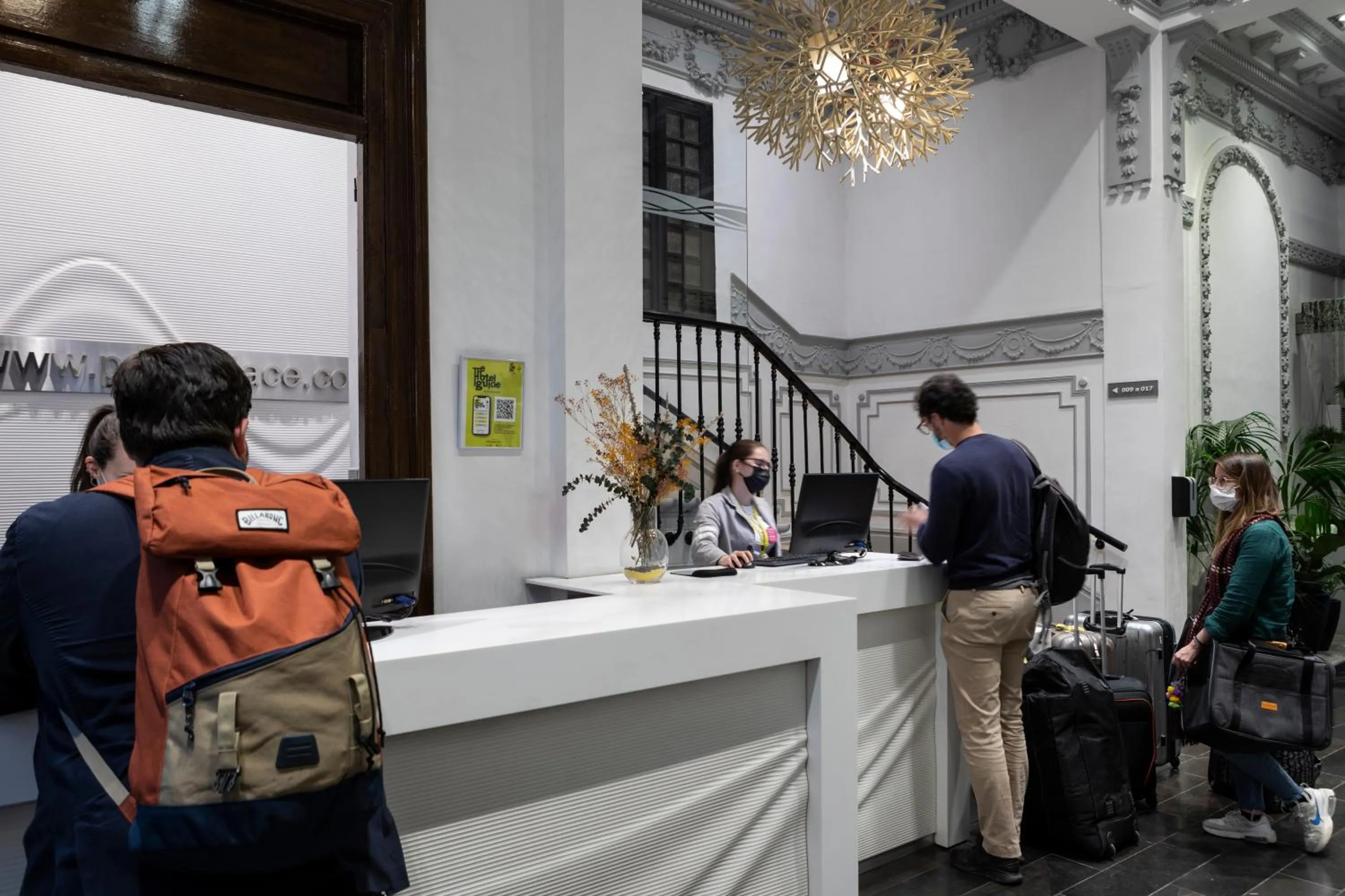 Lobby or reception in Petit Palace Santa Bárbara