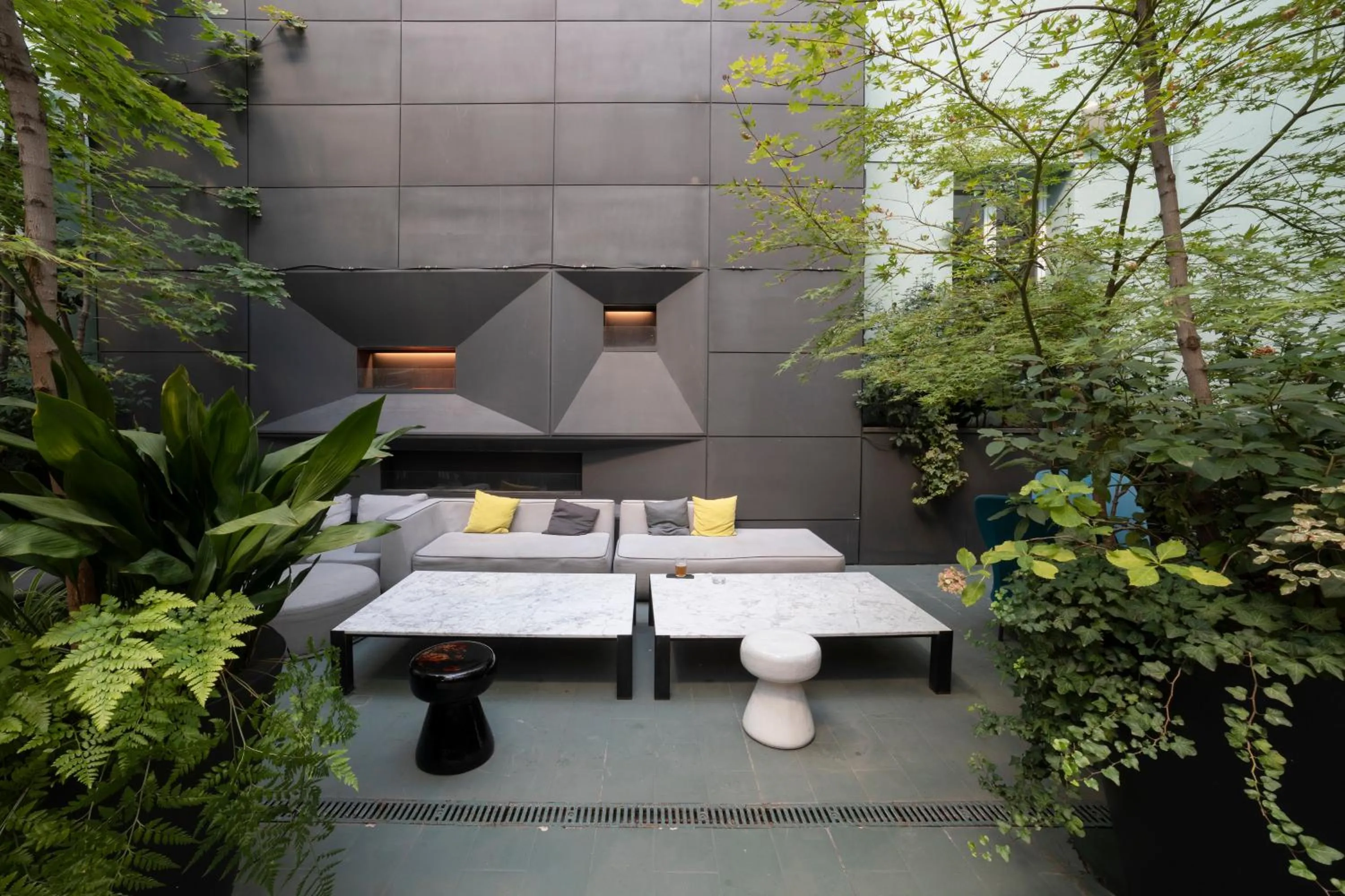 Patio in Petit Palace Santa Bárbara