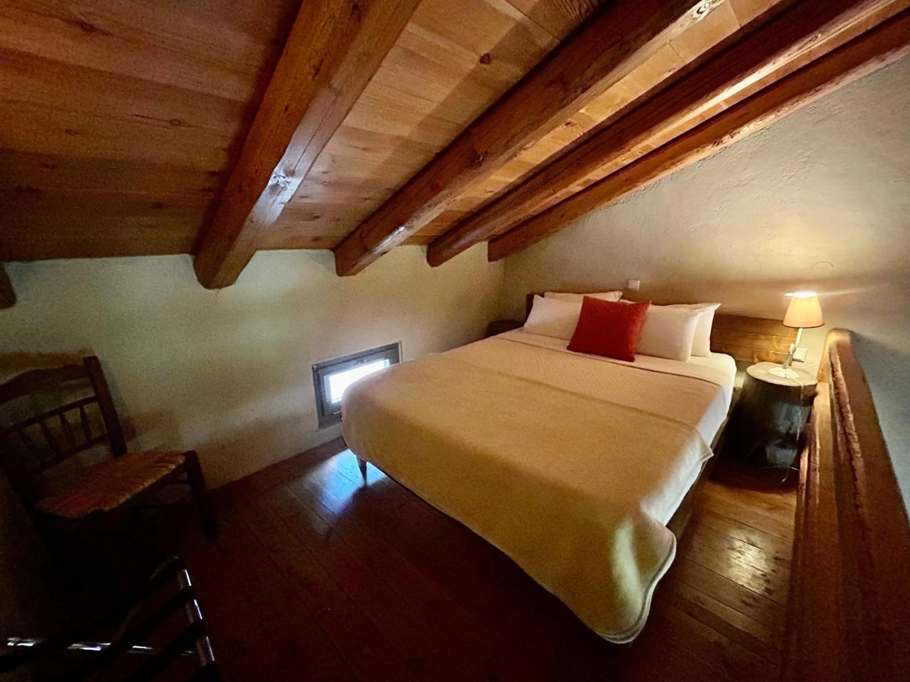 Photo of the whole room, Bed in Pritanio