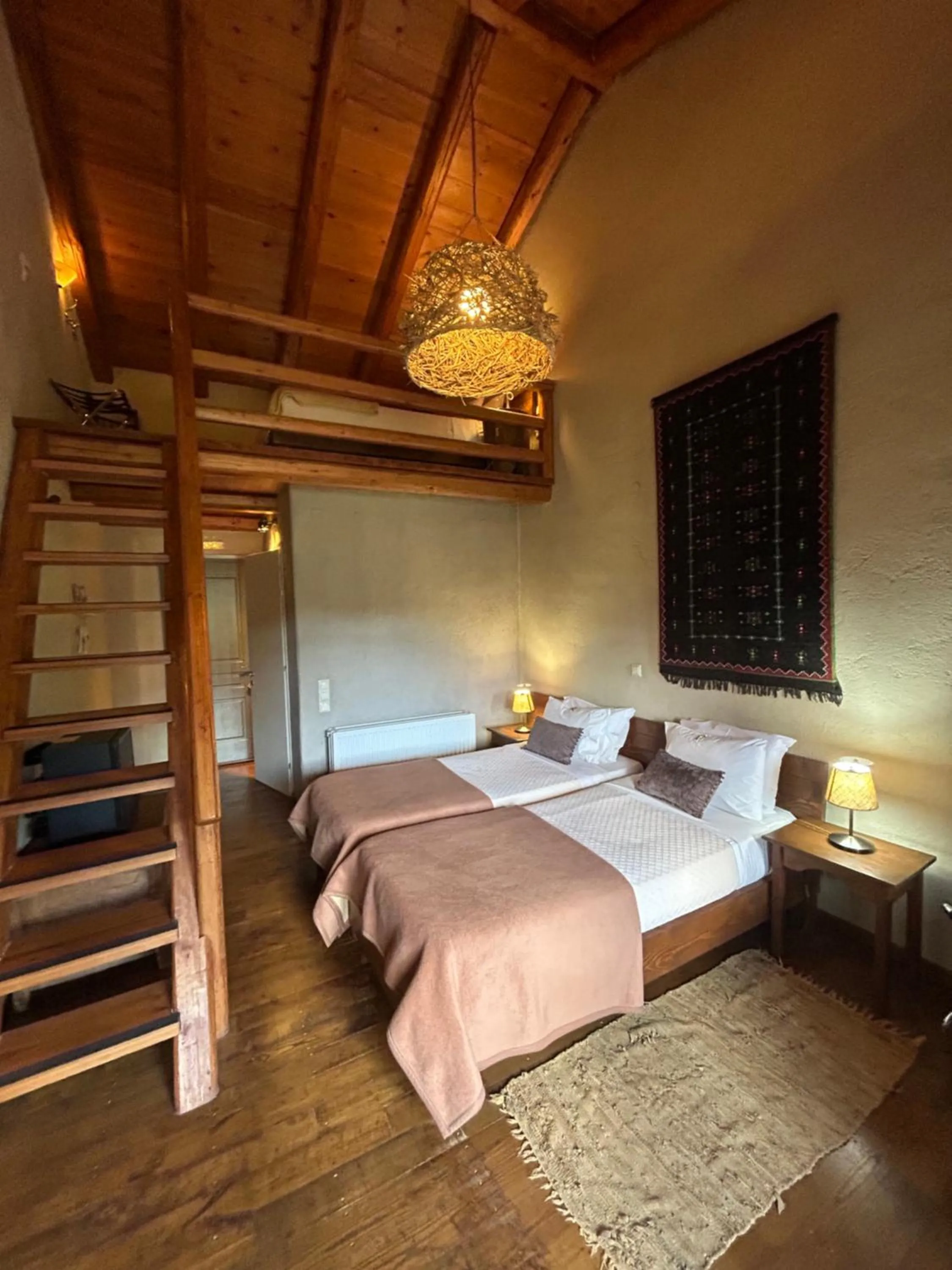 Bedroom, Bed in Pritanio