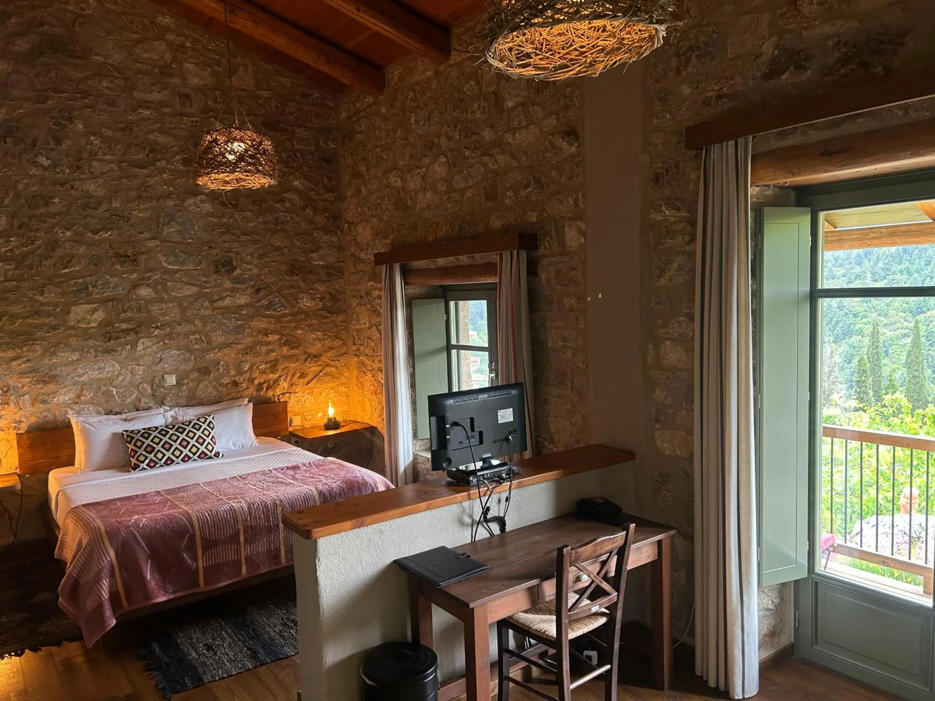 Bedroom, Bed in Pritanio