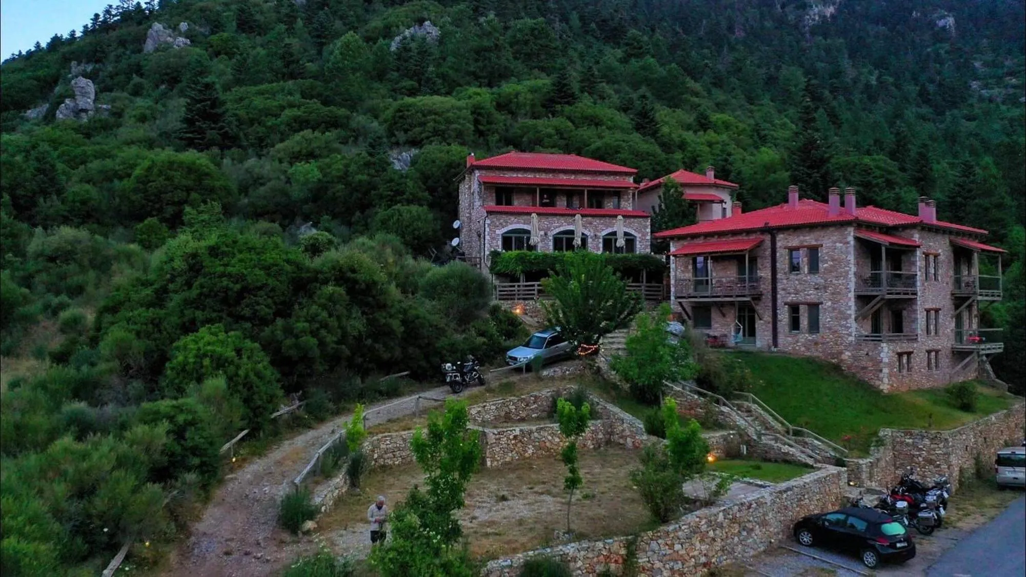 Facade/entrance in Pritanio