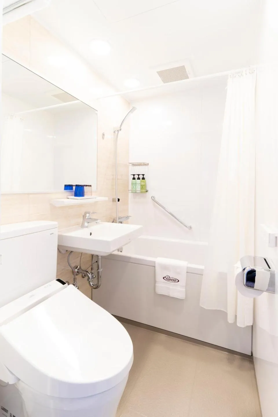 Bathroom, Bed in Hotel Rosso Karuizawa