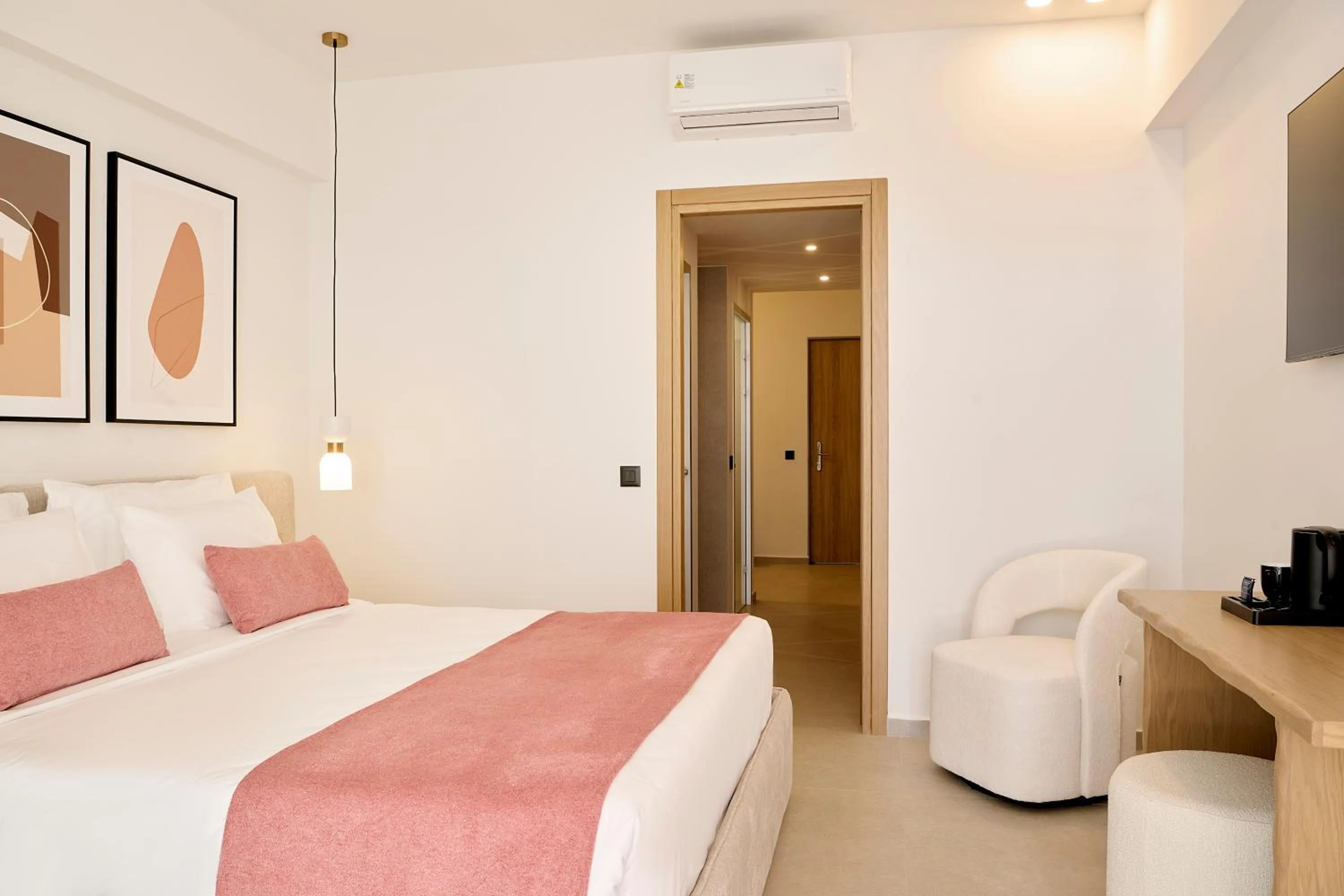 Bedroom, Bed in Iberostar Waves Creta Panorama & Mare