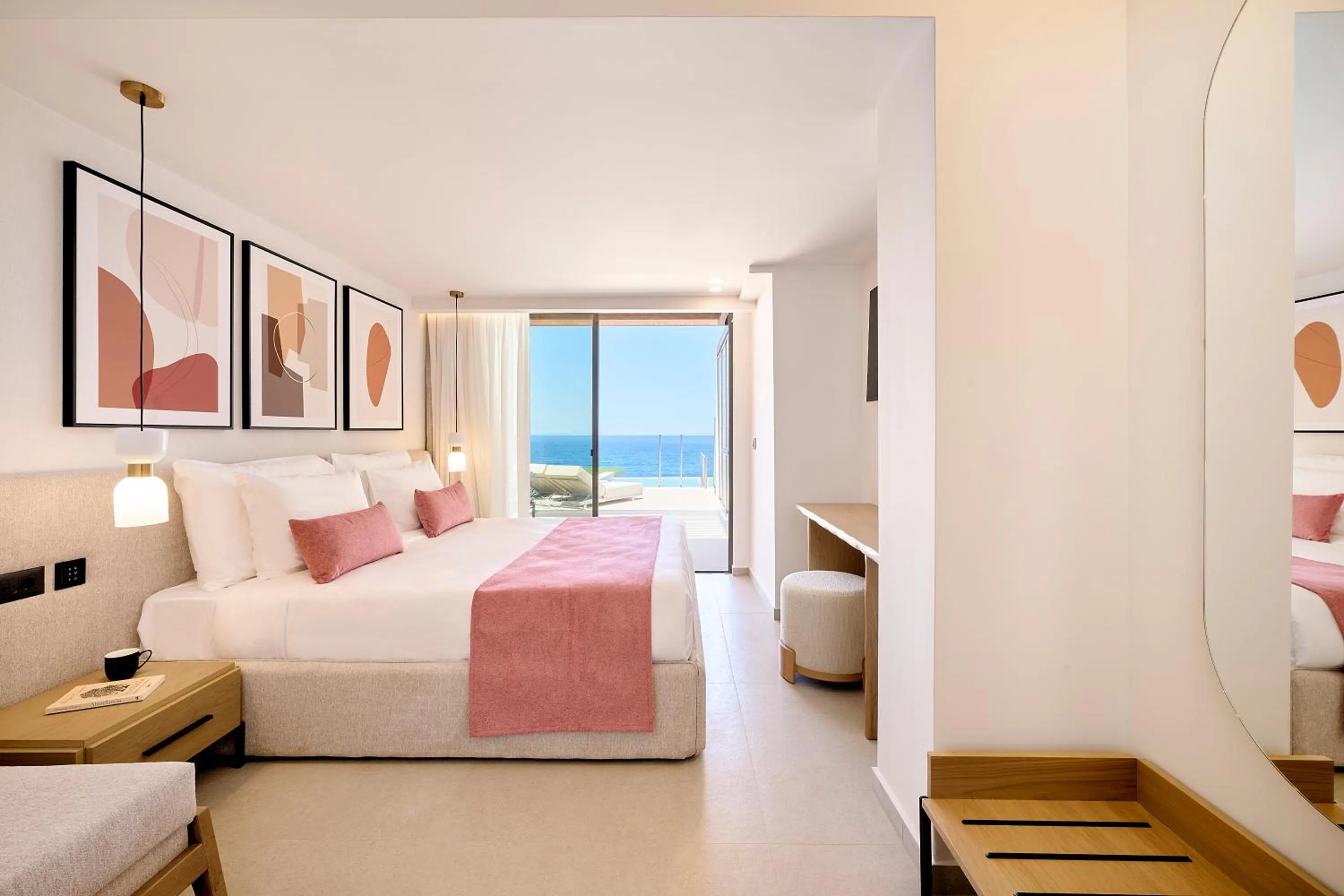 Bed in Iberostar Waves Creta Panorama & Mare