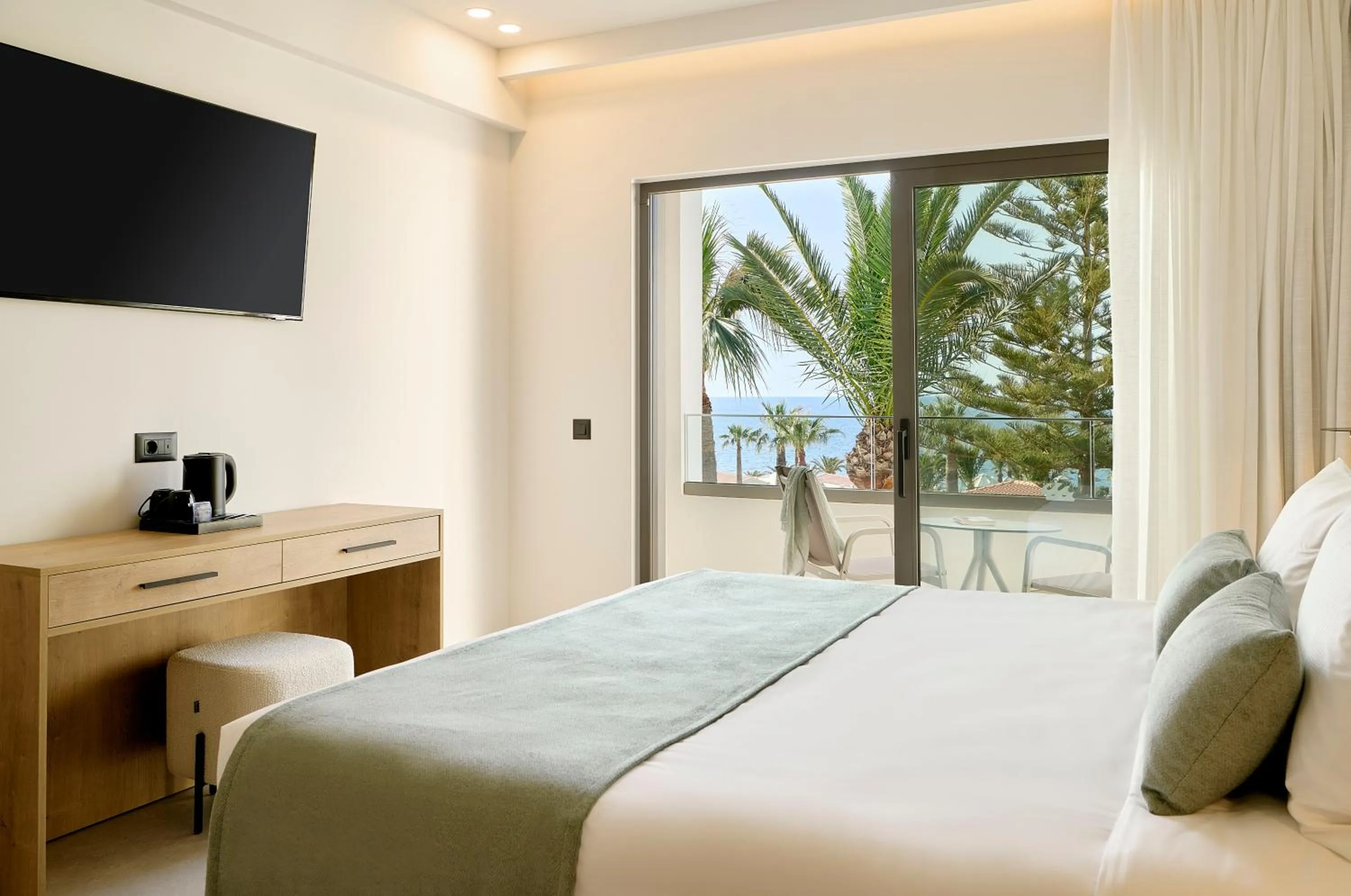 Bedroom, Bed in Iberostar Waves Creta Panorama & Mare
