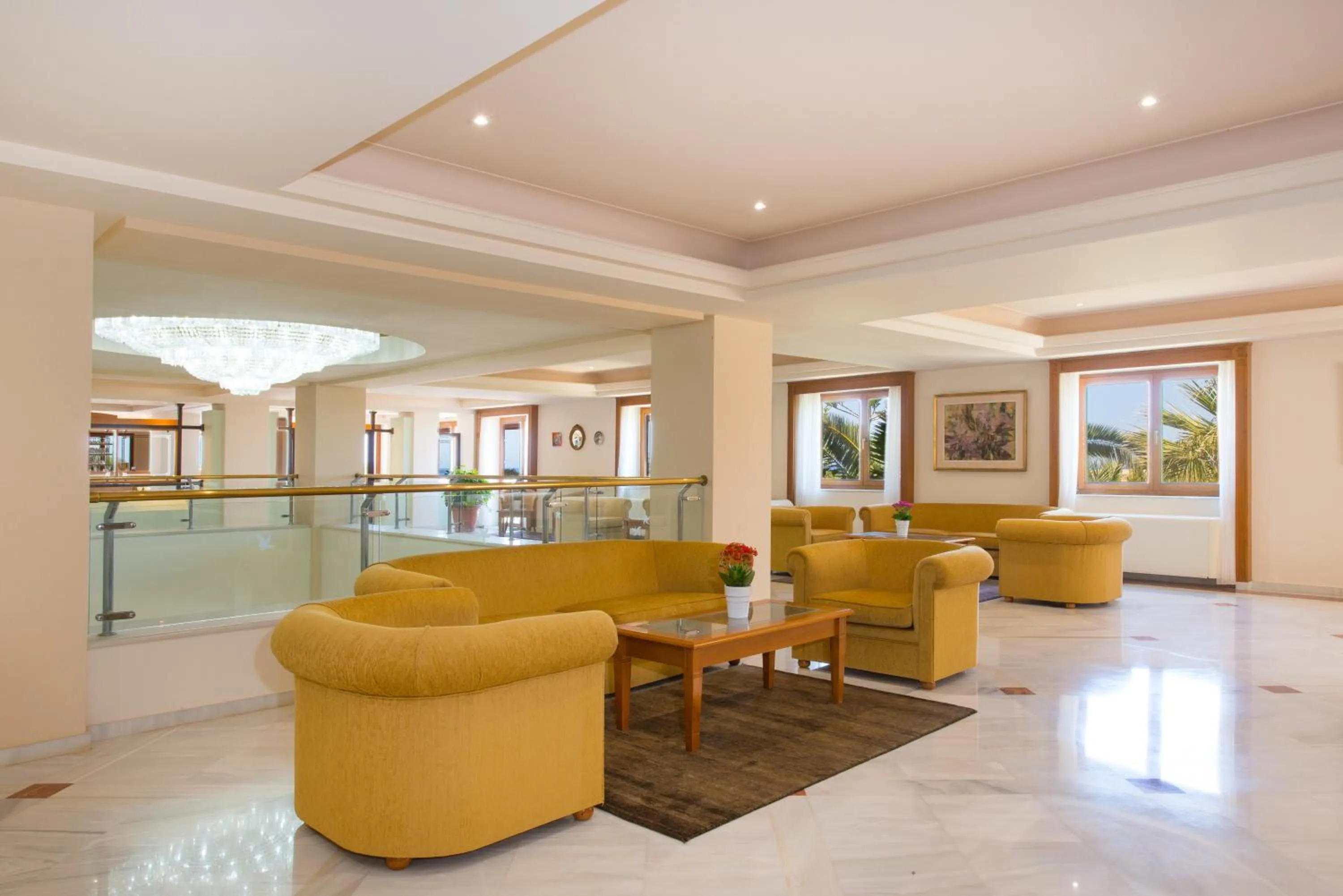 Lounge or bar in Iberostar Waves Creta Panorama & Mare