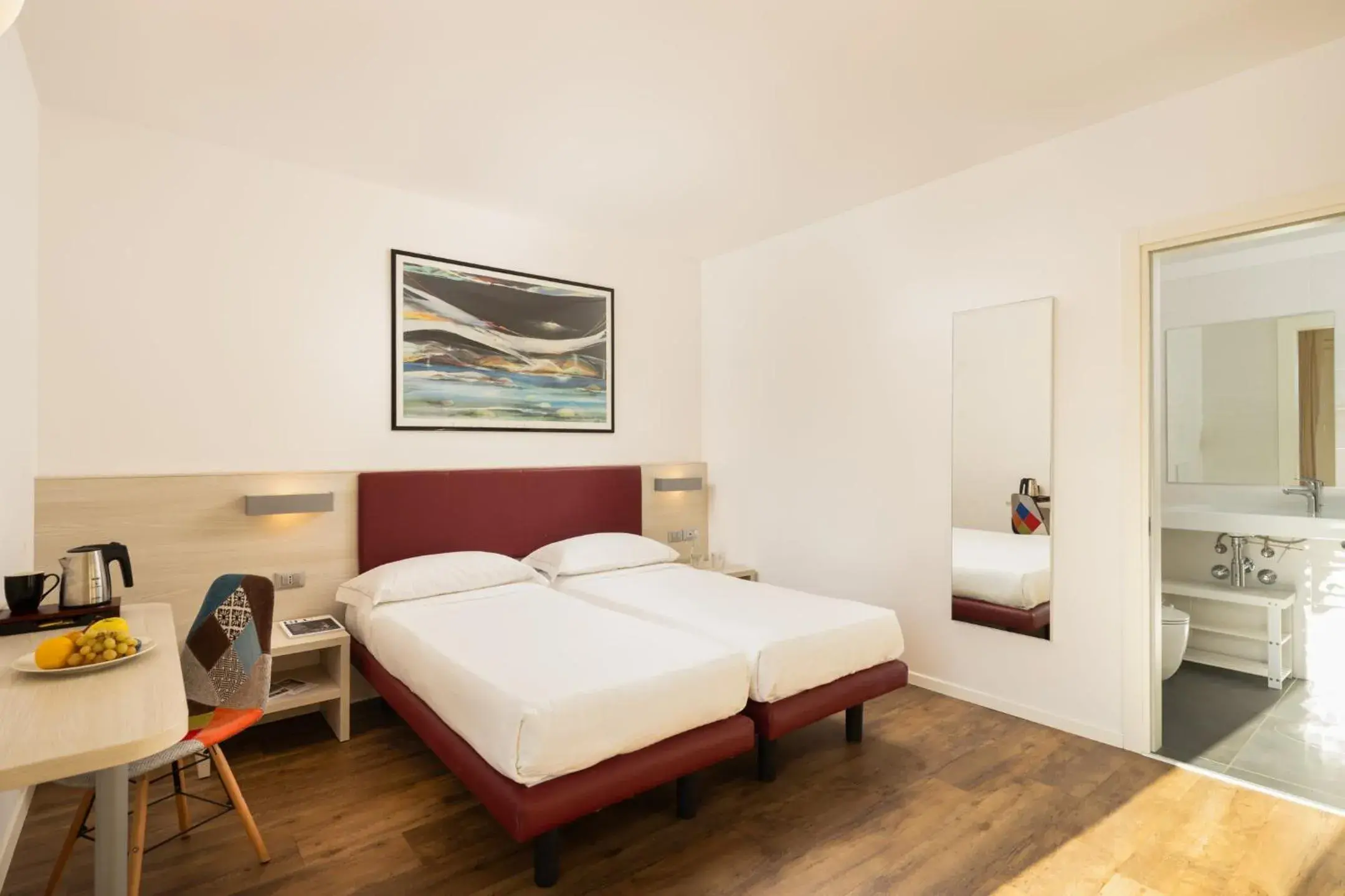 Deluxe Double or Twin Room with Garden View in Hotel Villa Claudia Deluxe Double or Twin Room with Garden View in Hotel Villa Claudia