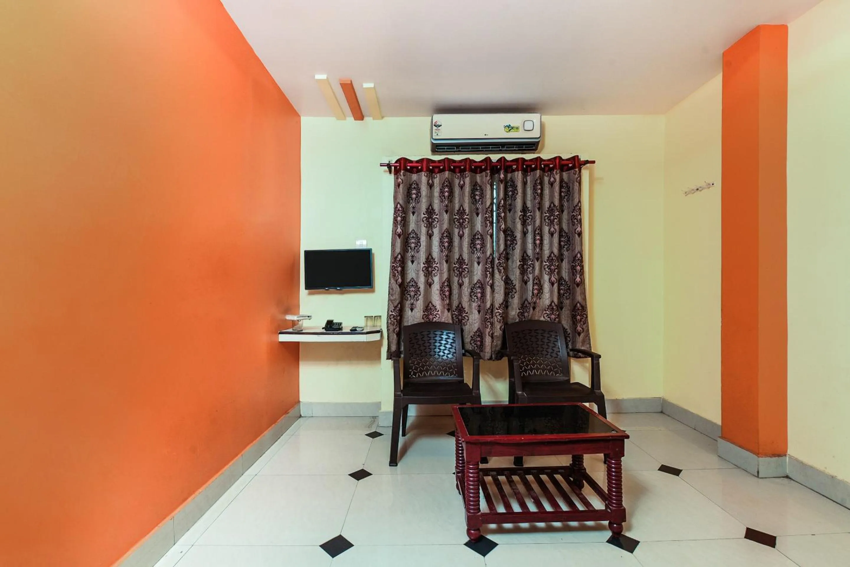 Bedroom in Hotel O Sindhura Guest House