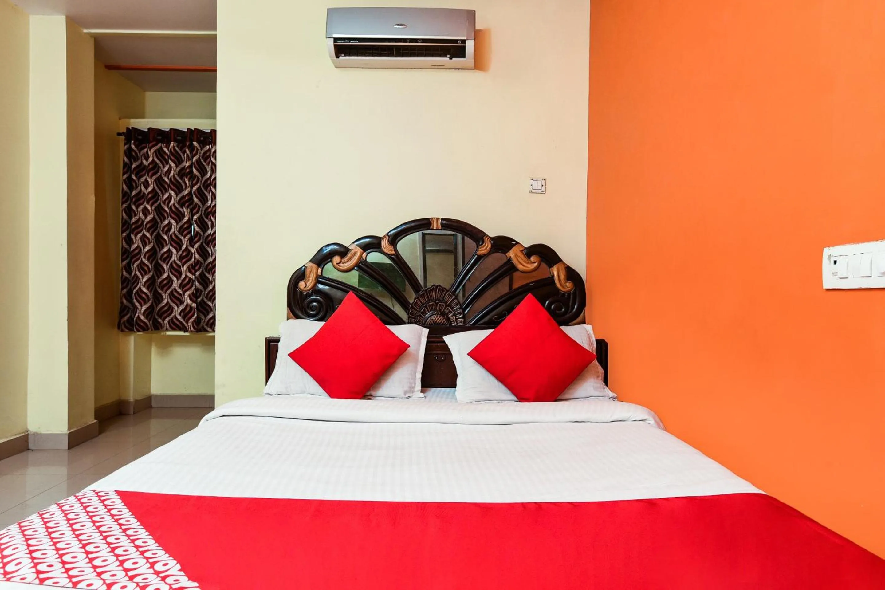 Bedroom, Bed in Hotel O Sindhura Guest House